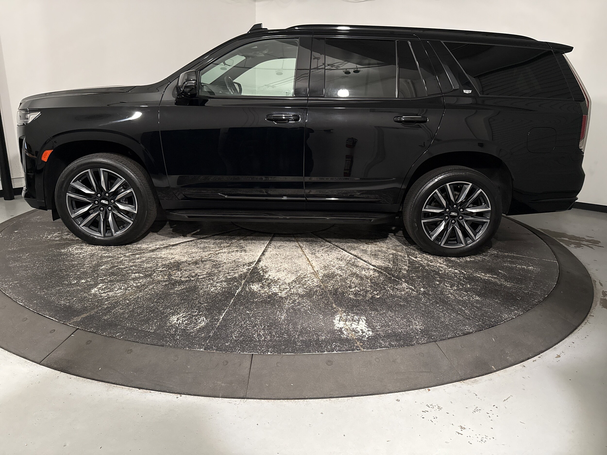 2023 CADILLAC Escalade 4WD Sport photo 4