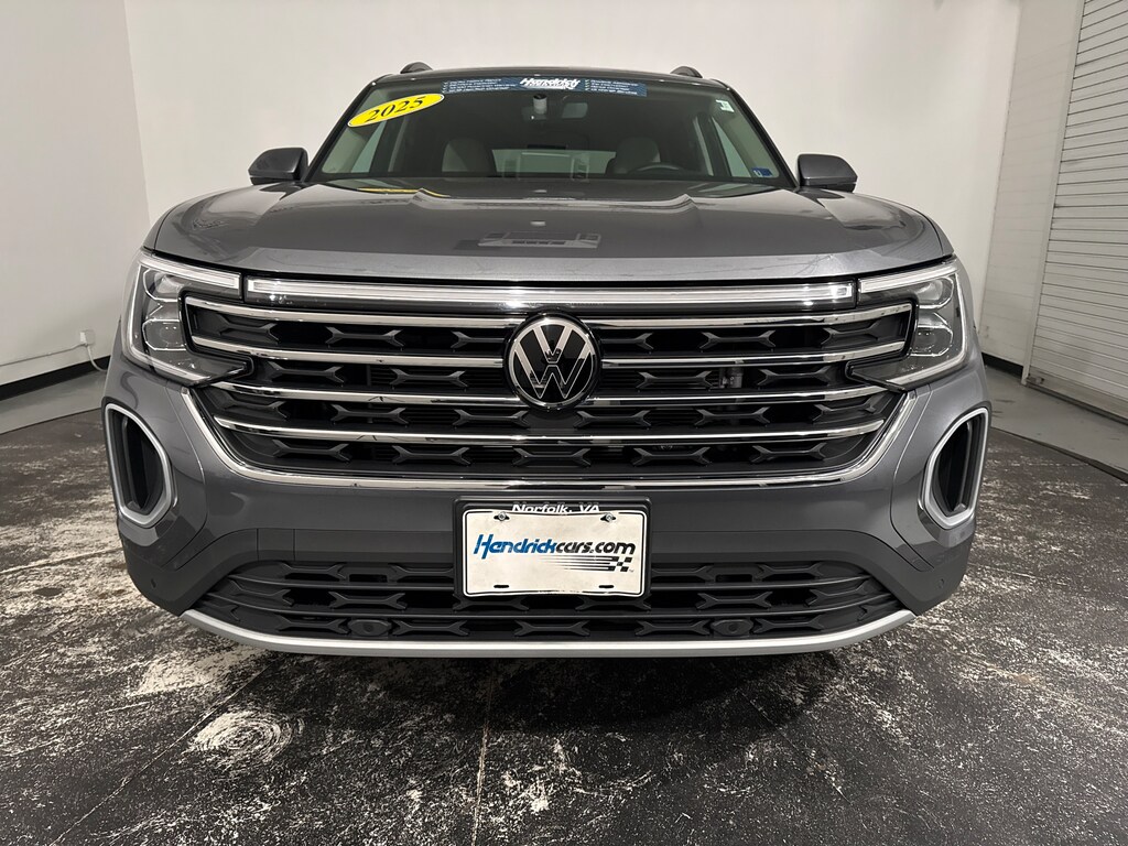 Used 2025 Volkswagen Atlas 2.0T SE w/Technology SUV
