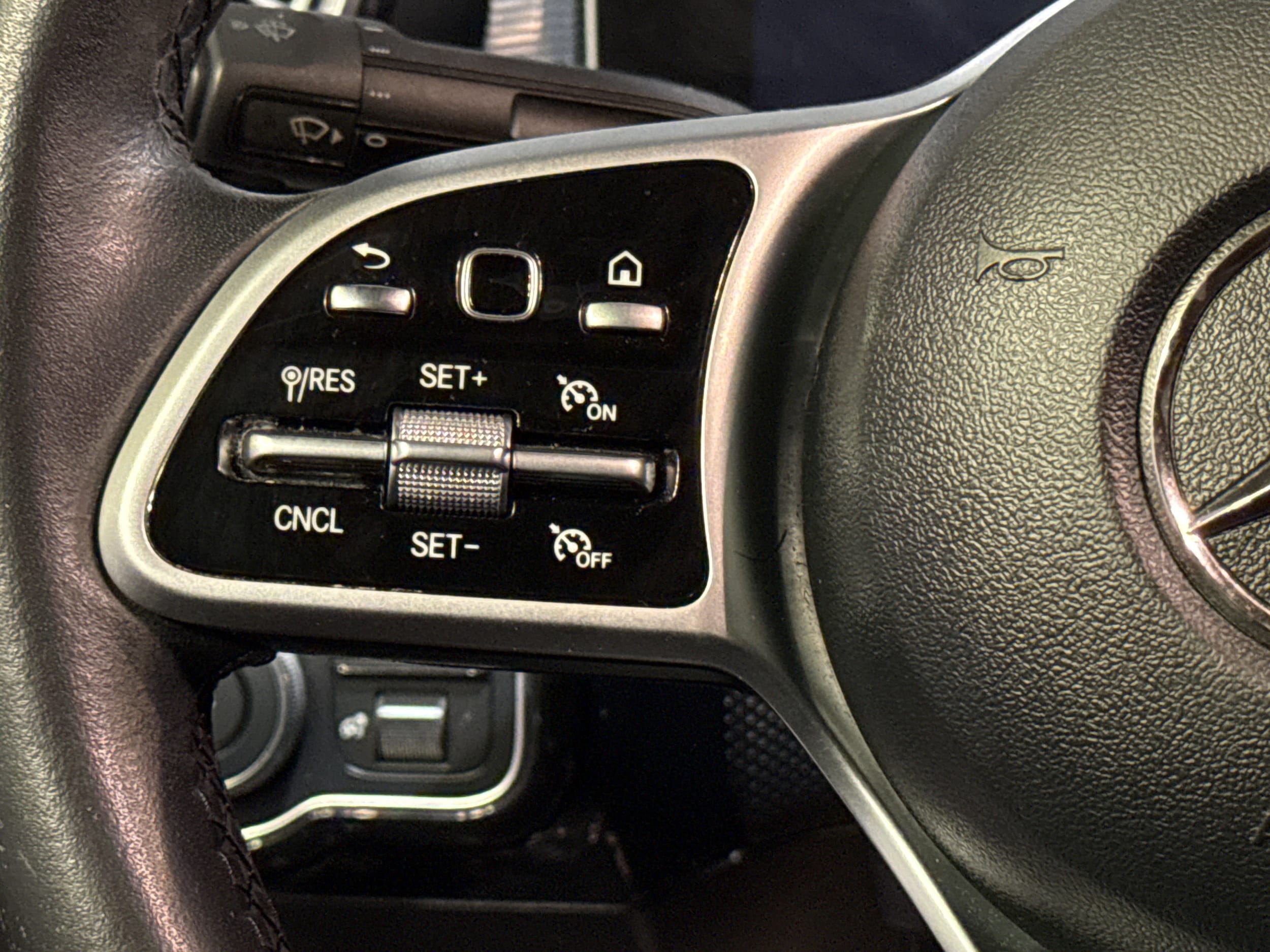 2019 Mercedes-Benz A-Class A 220 photo 2