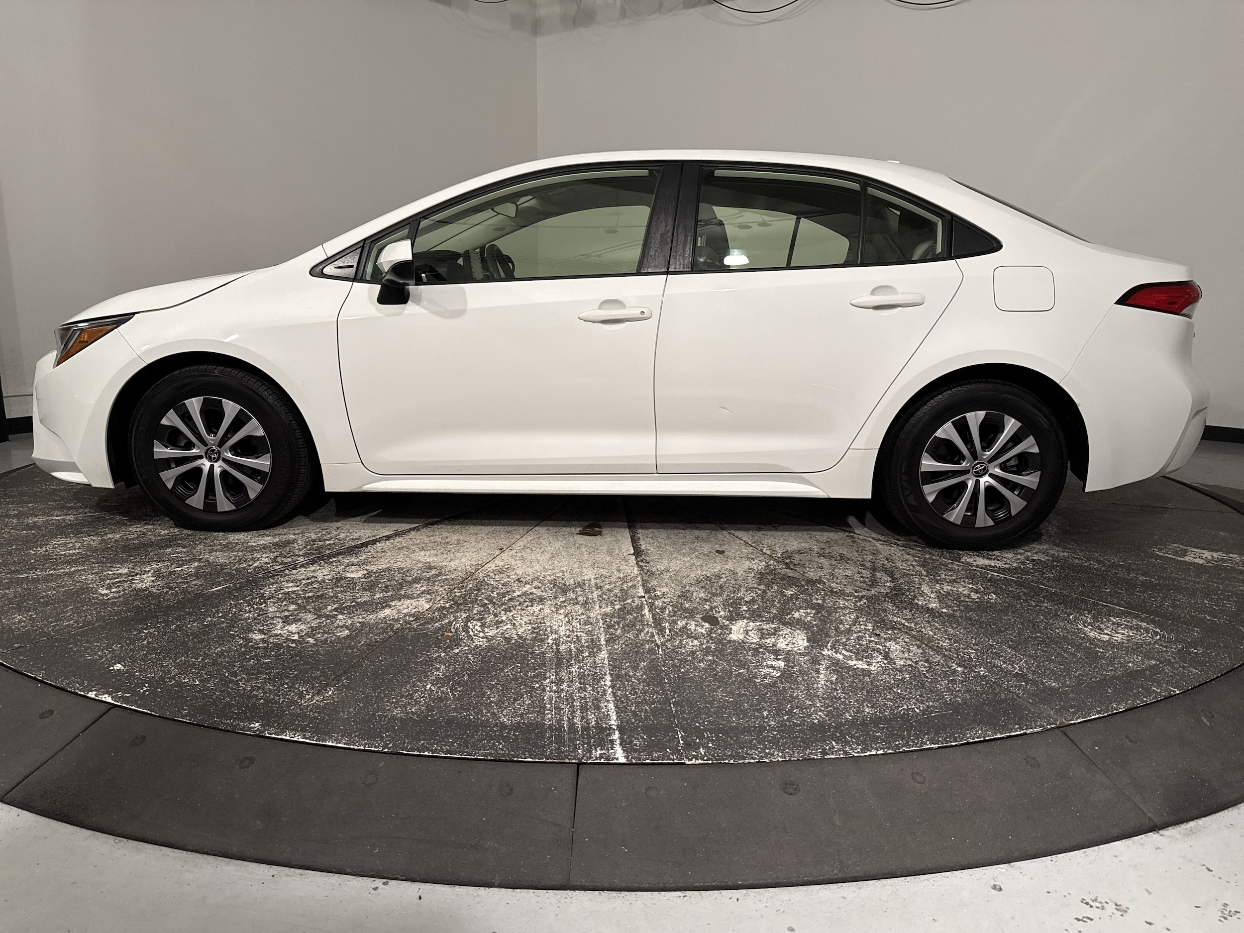2022 Toyota Corolla Hybrid LE