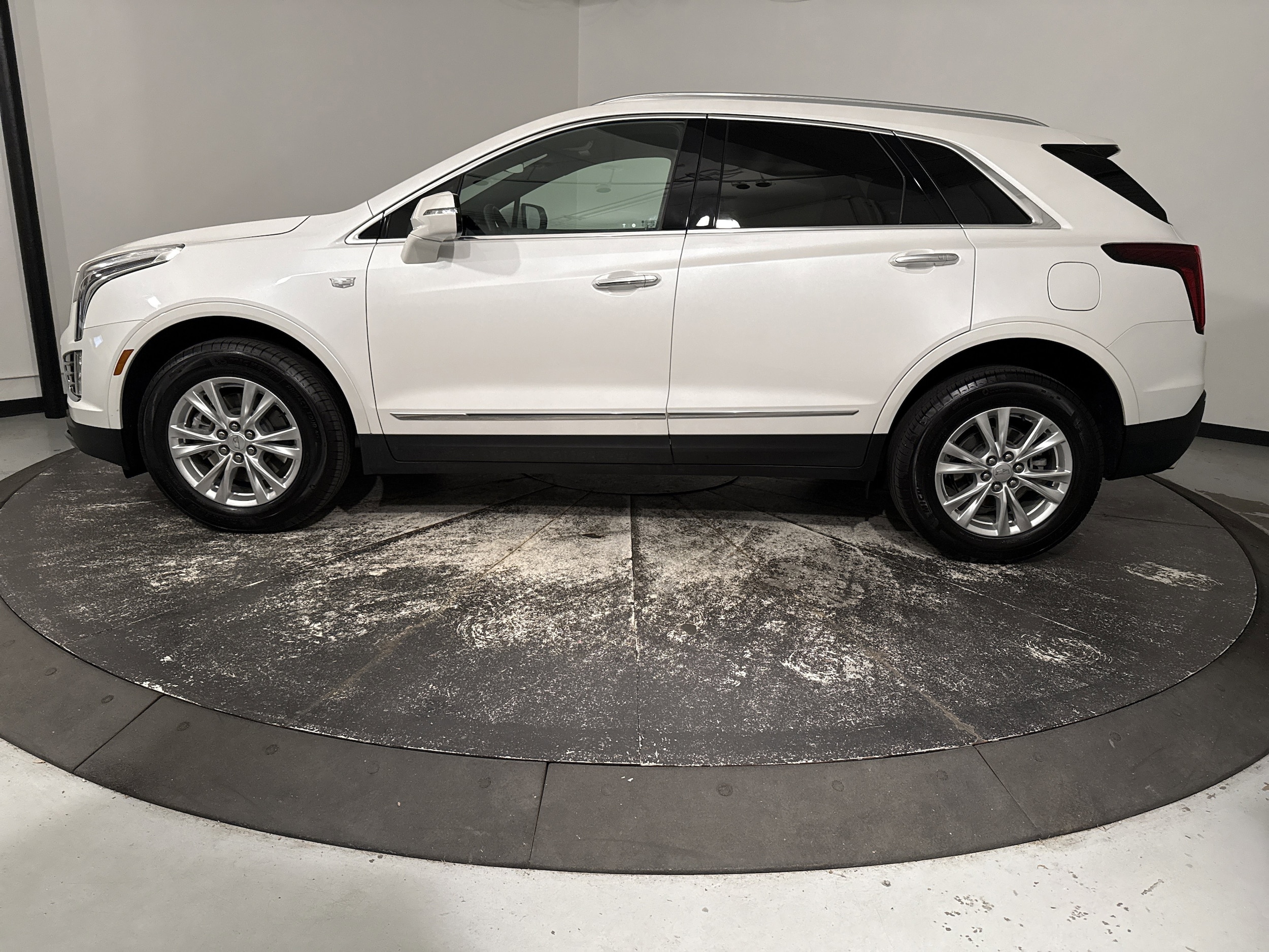 2024 CADILLAC XT5 FWD Luxury photo 5