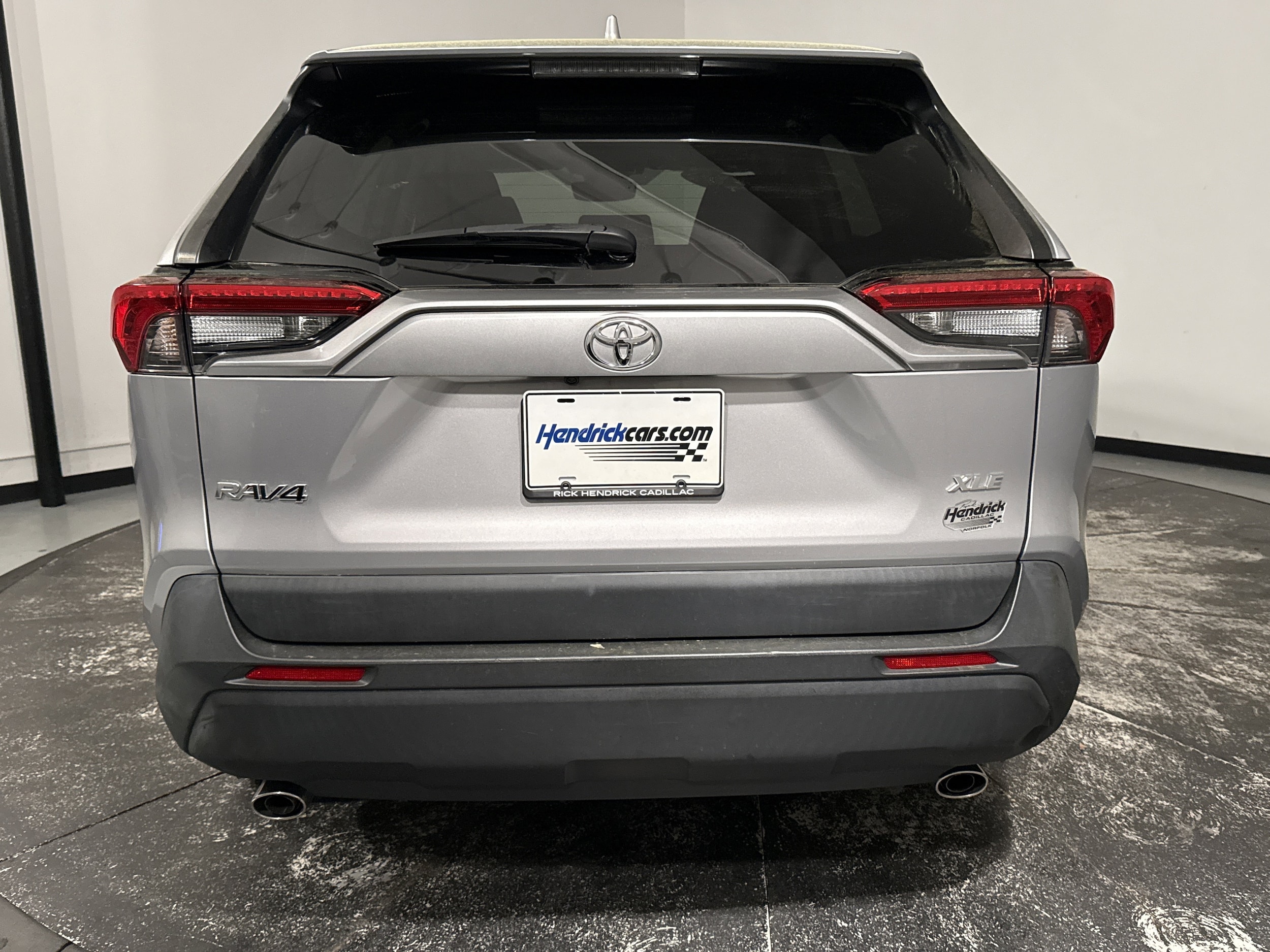 2022 Toyota RAV4 XLE photo 3