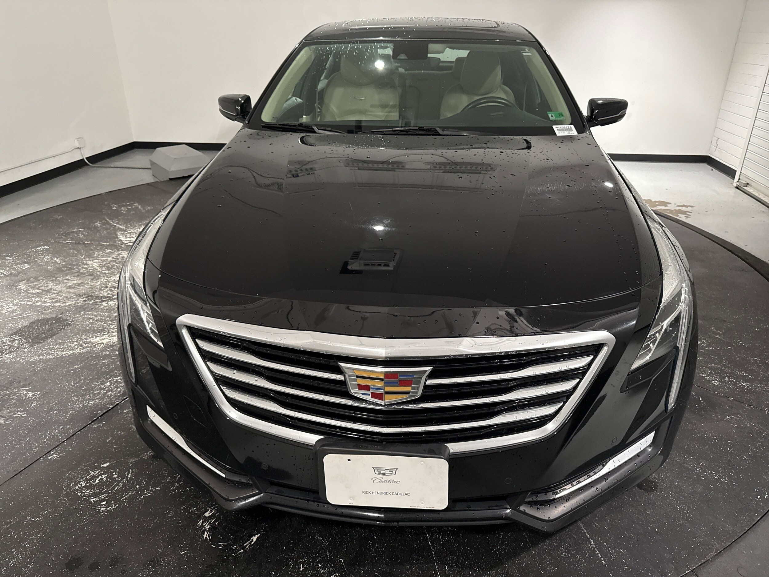 2018 Cadillac CT6 photo 2
