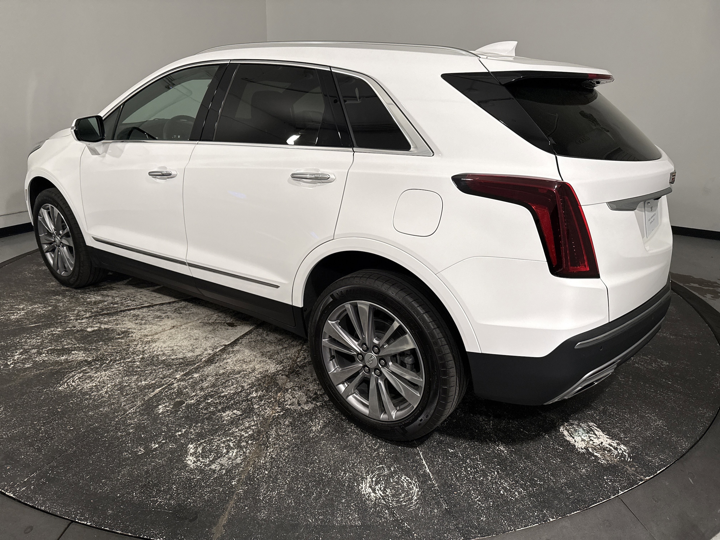 2024 CADILLAC XT5 FWD Premium Luxury photo 6