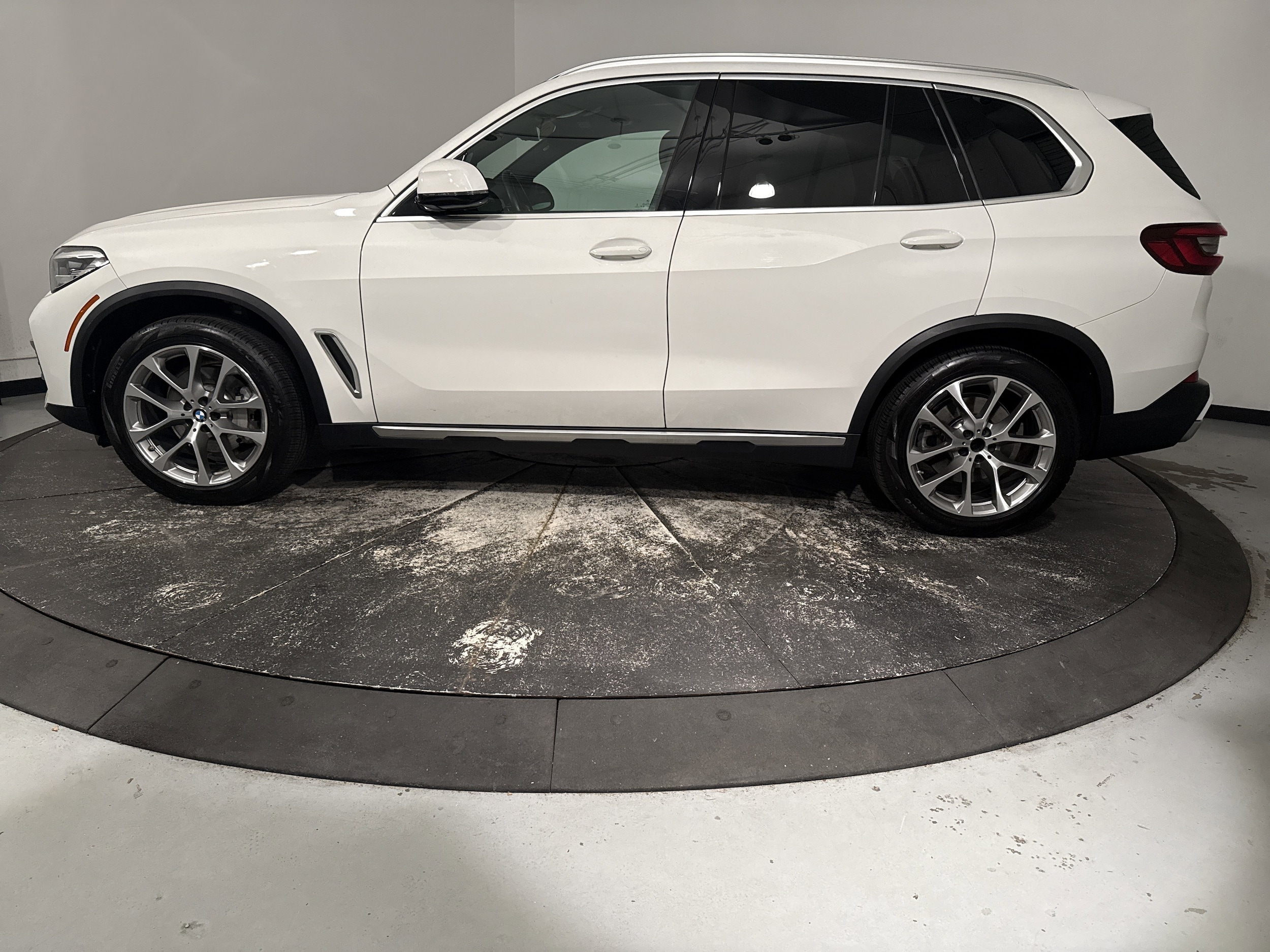 2023 BMW X5 xDrive40i photo 4