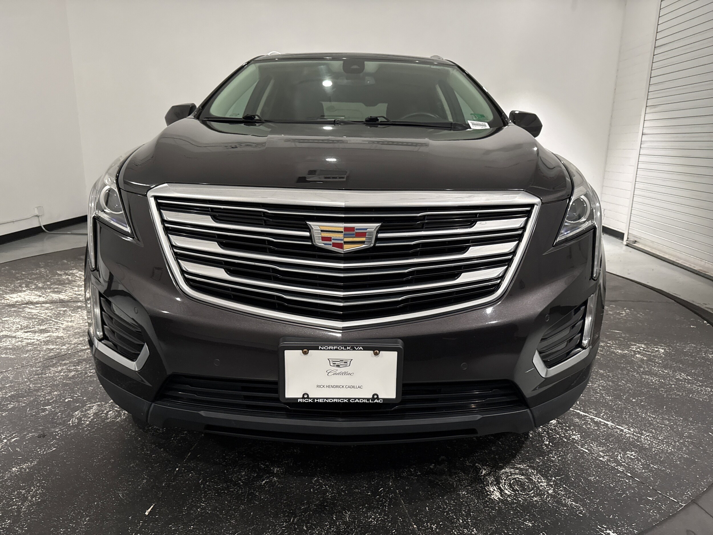 2017 Cadillac XT5 Luxury photo 2
