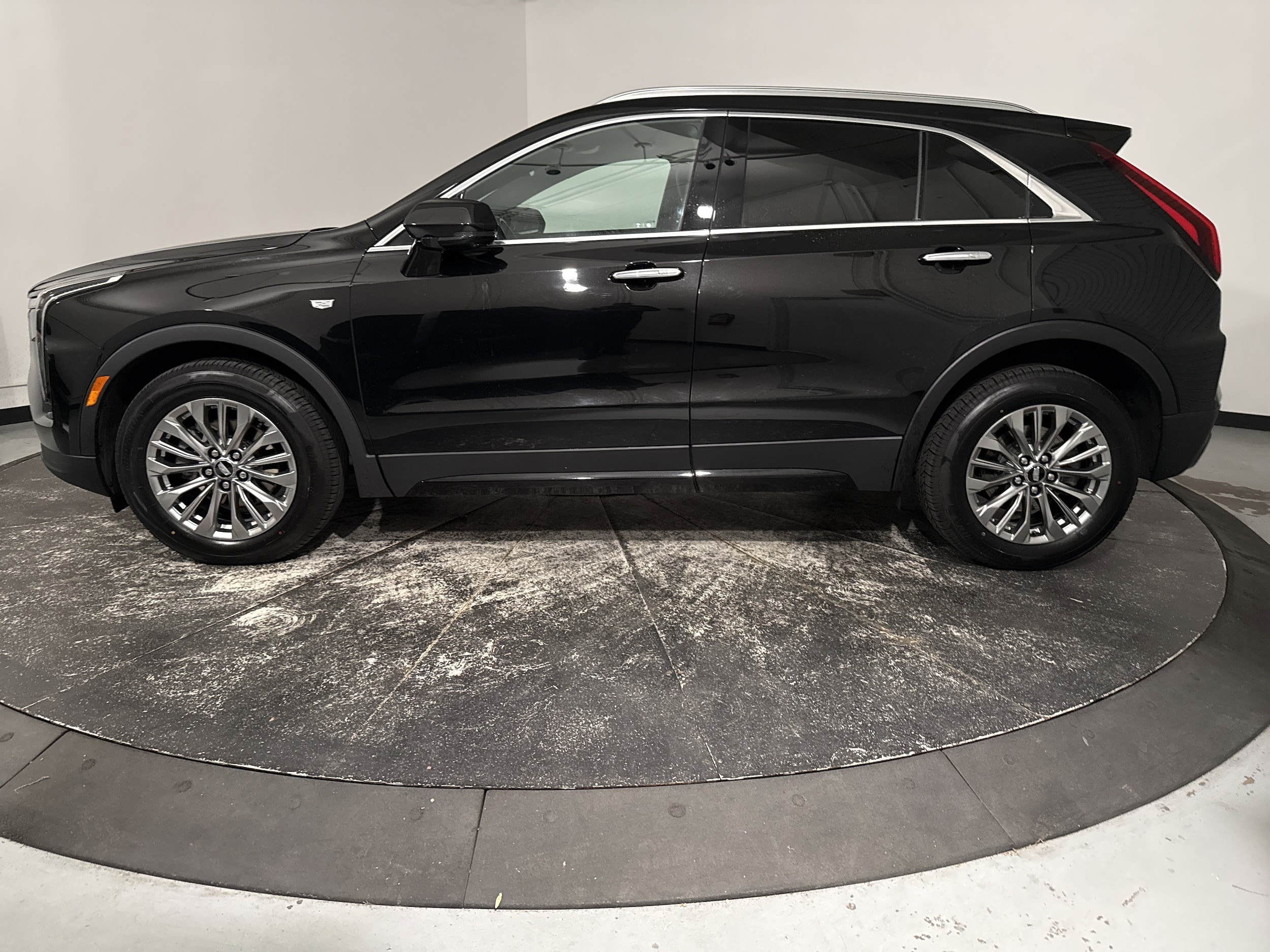 2025 CADILLAC XT4 AWD Premium Luxury photo 4