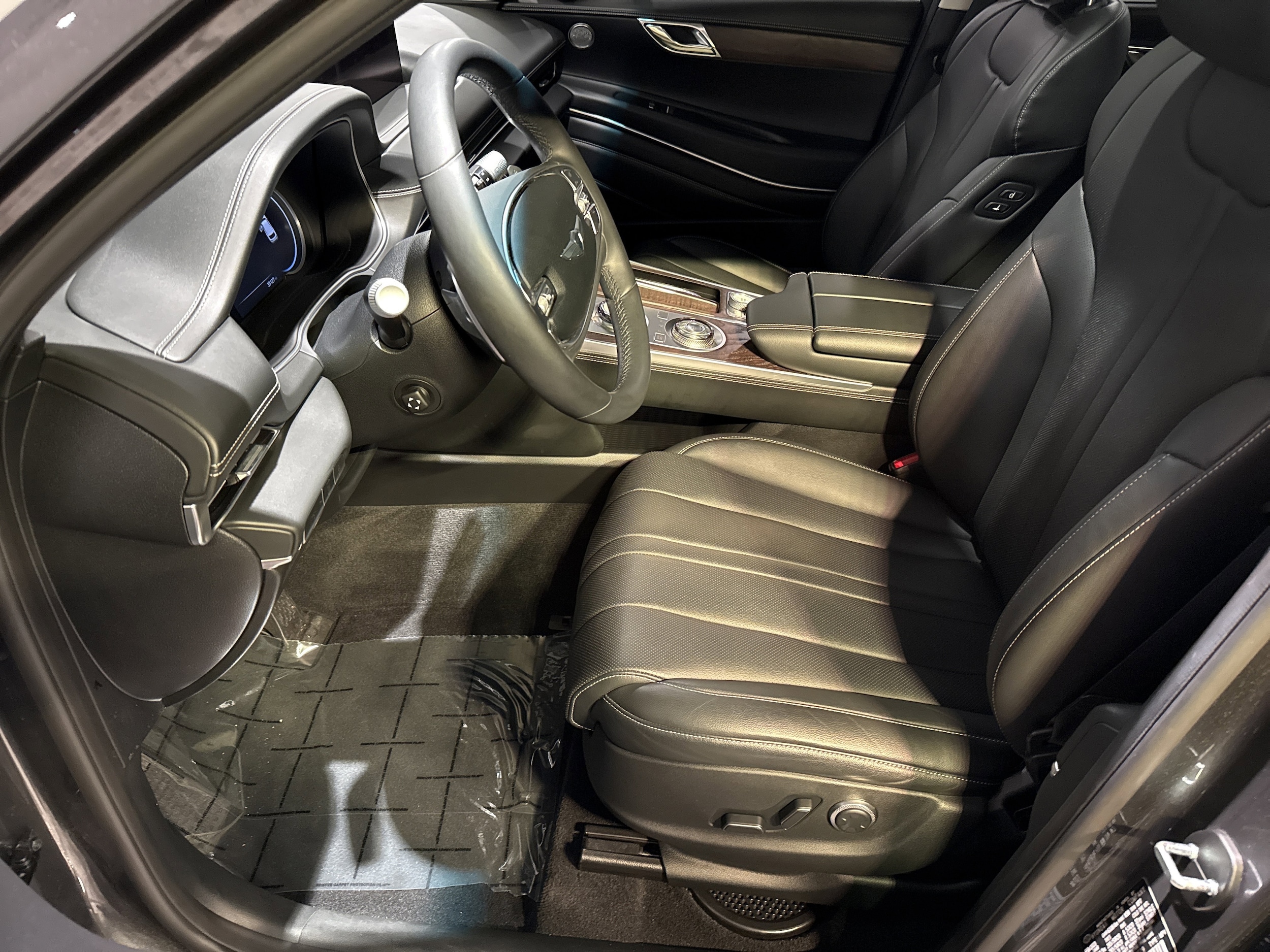 2023 Genesis GV80 photo 5