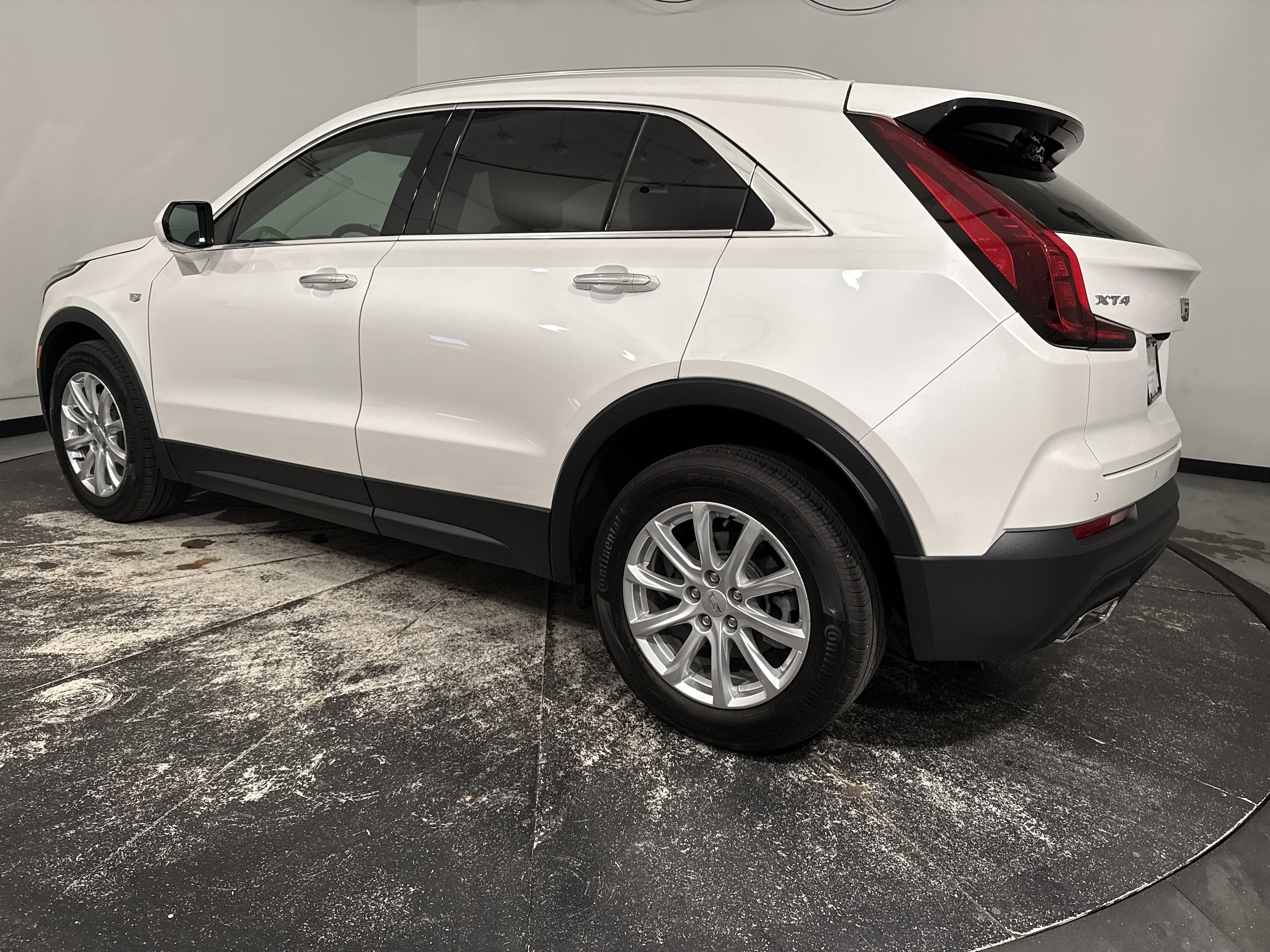 CADILLAC XT4 FWD Luxury