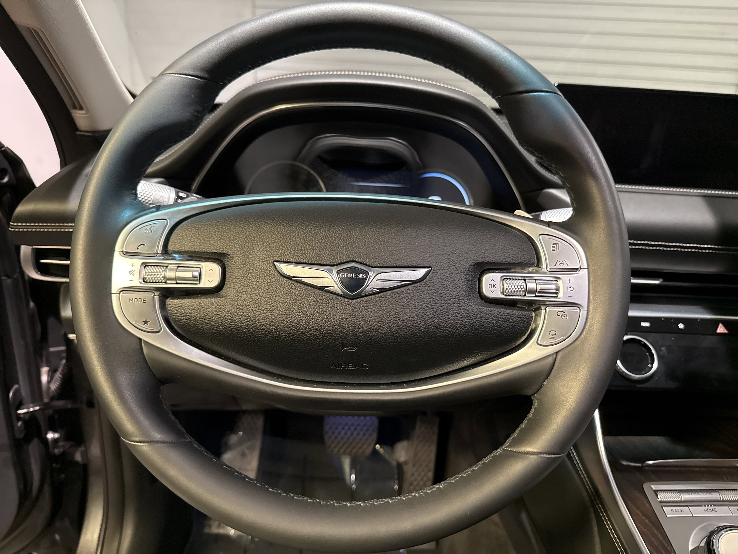 2023 Genesis GV80 photo 3