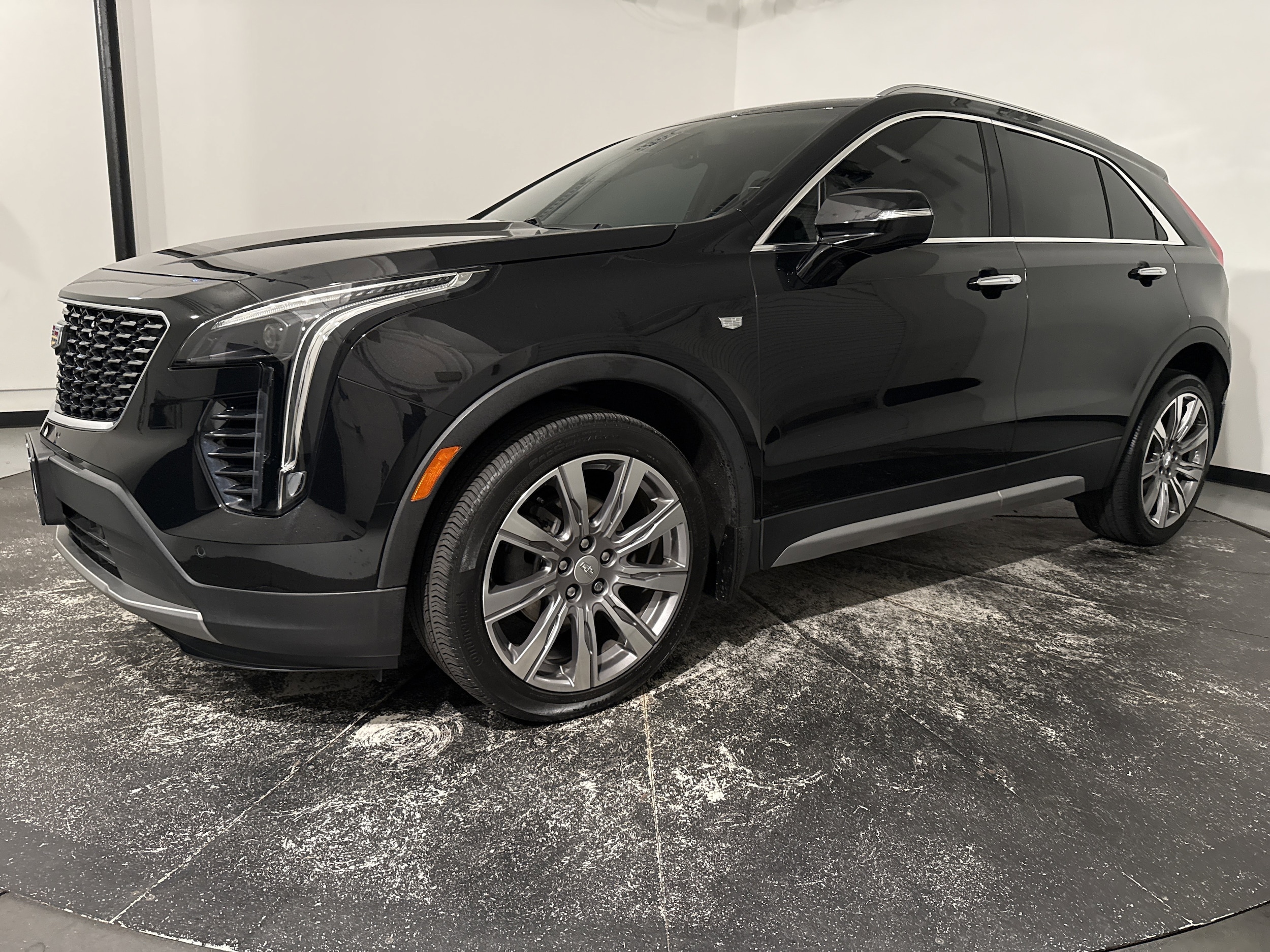 2023 CADILLAC XT4 AWD Premium Luxury photo 2