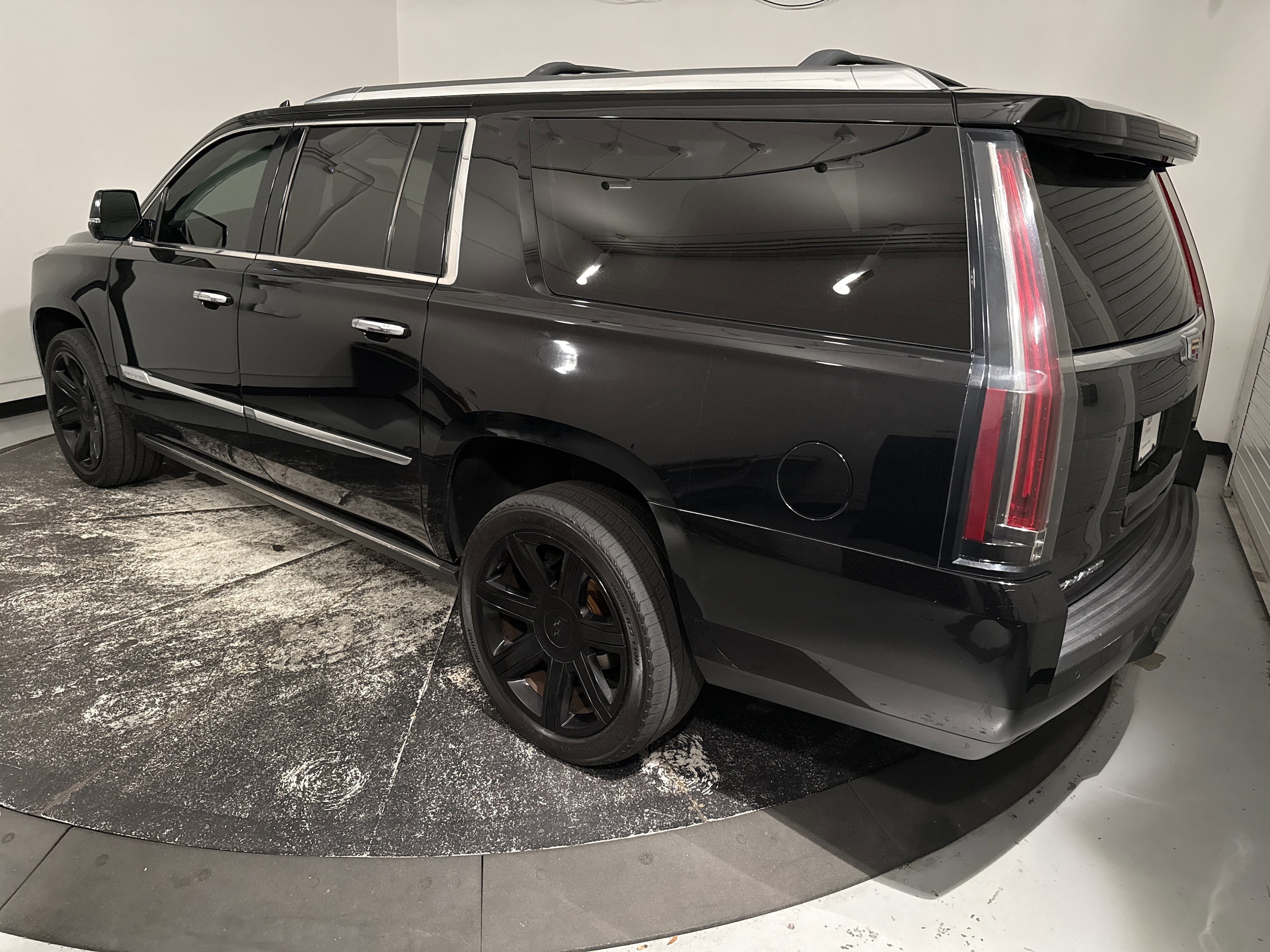 2016 CADILLAC Escalade ESV photo 6