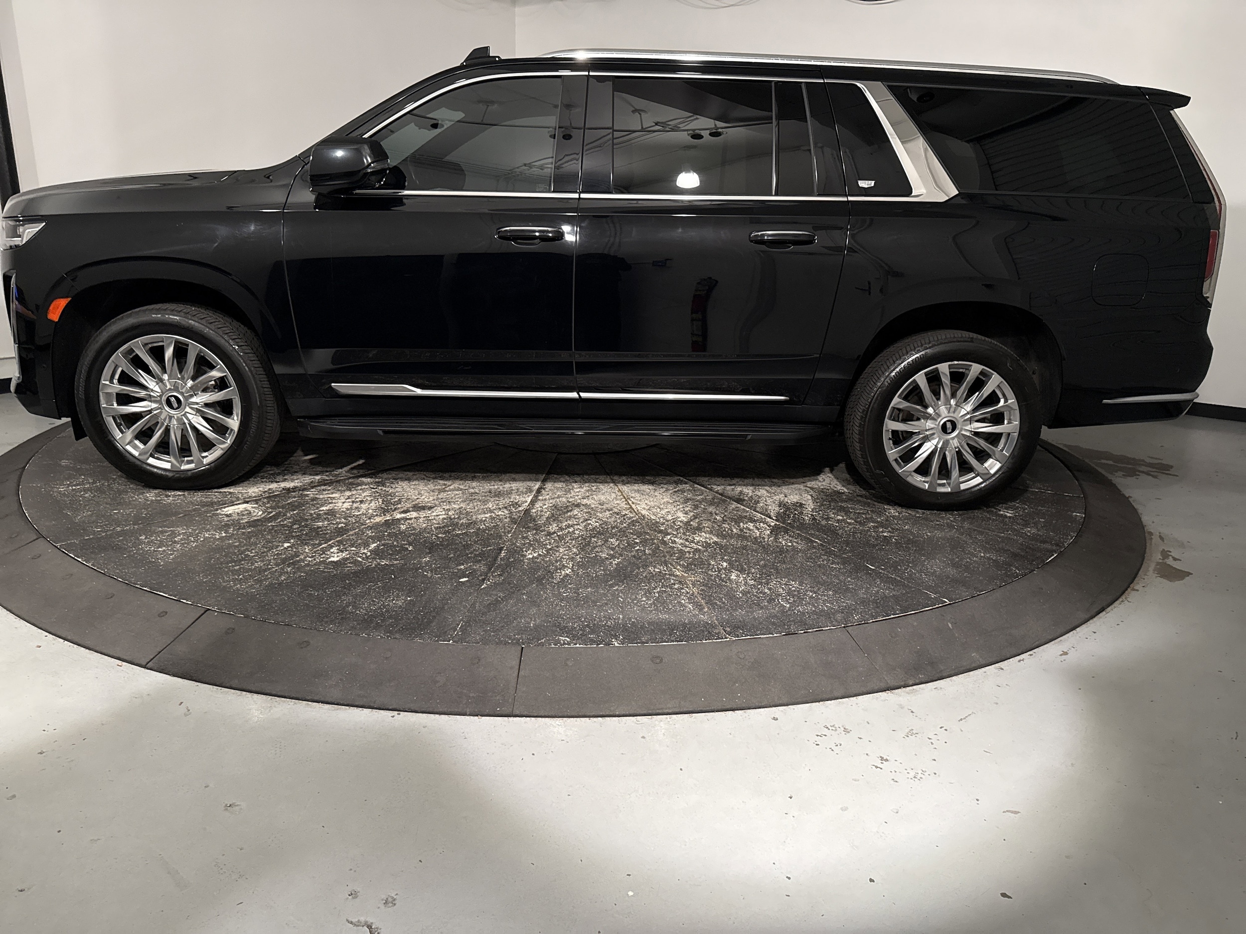 2023 CADILLAC Escalade ESV 4WD Premium Luxury photo 4