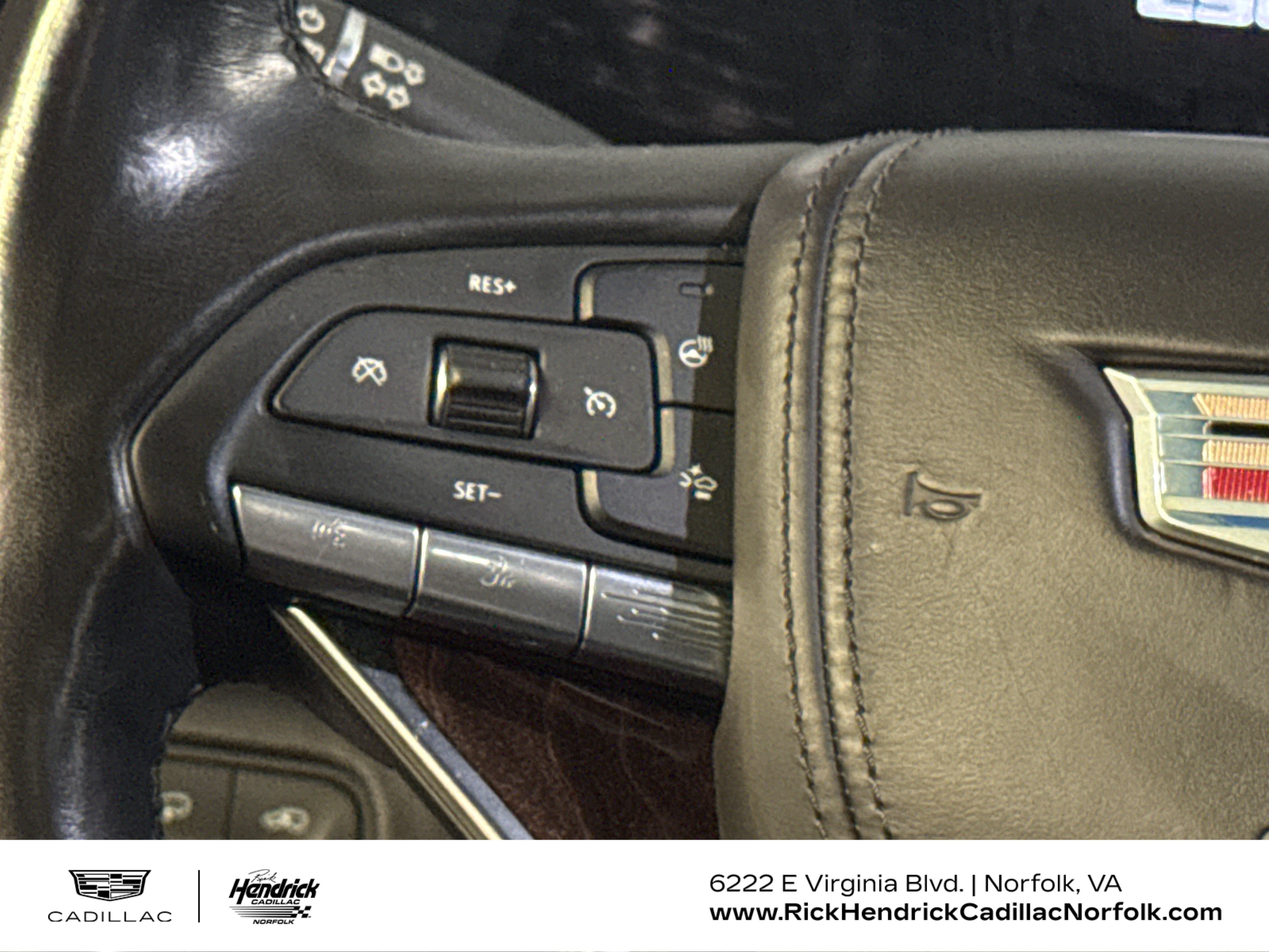 2022 Cadillac Escalade ESV Sport Platinum