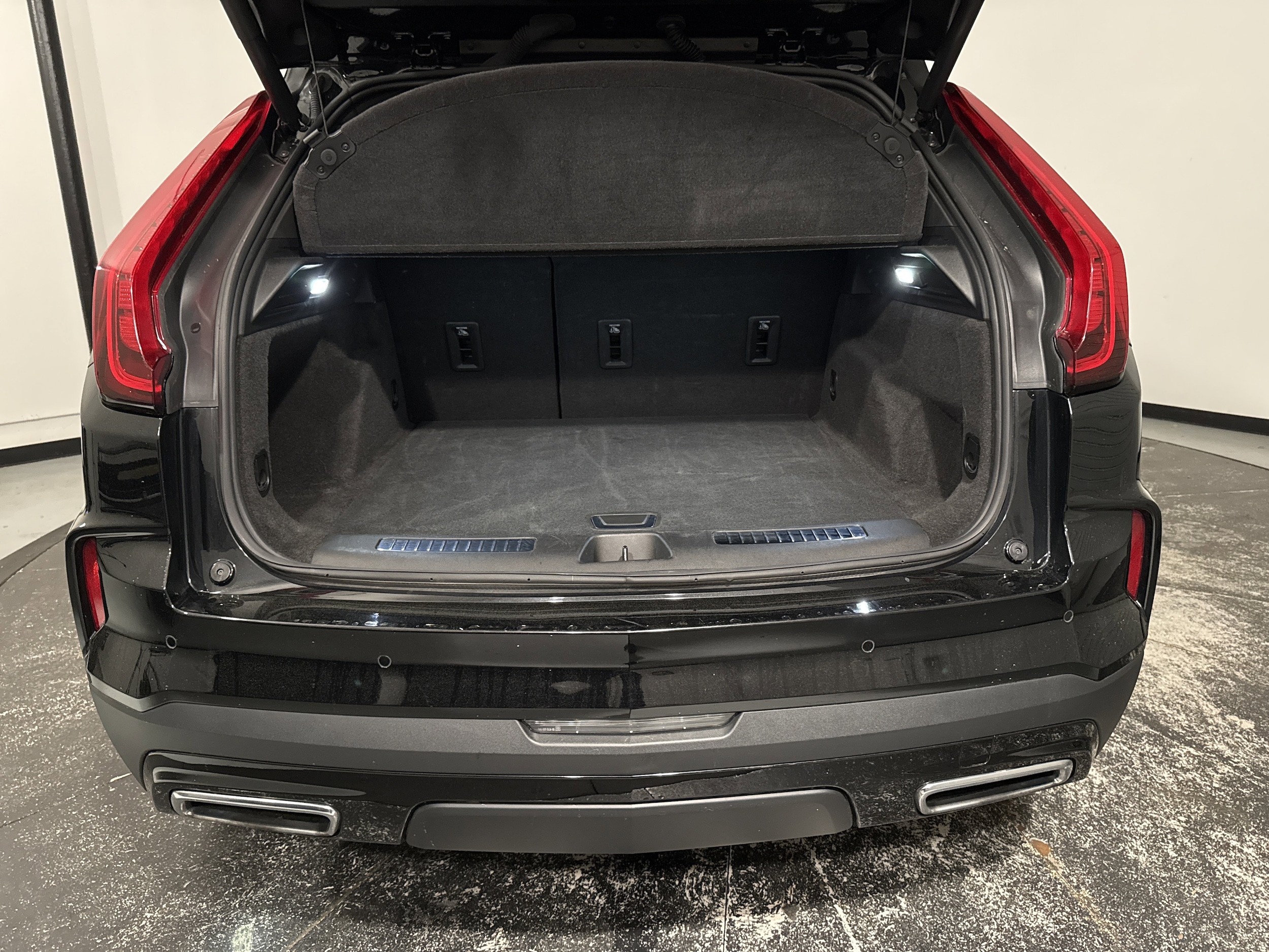 2025 CADILLAC XT4 AWD Premium Luxury photo 3