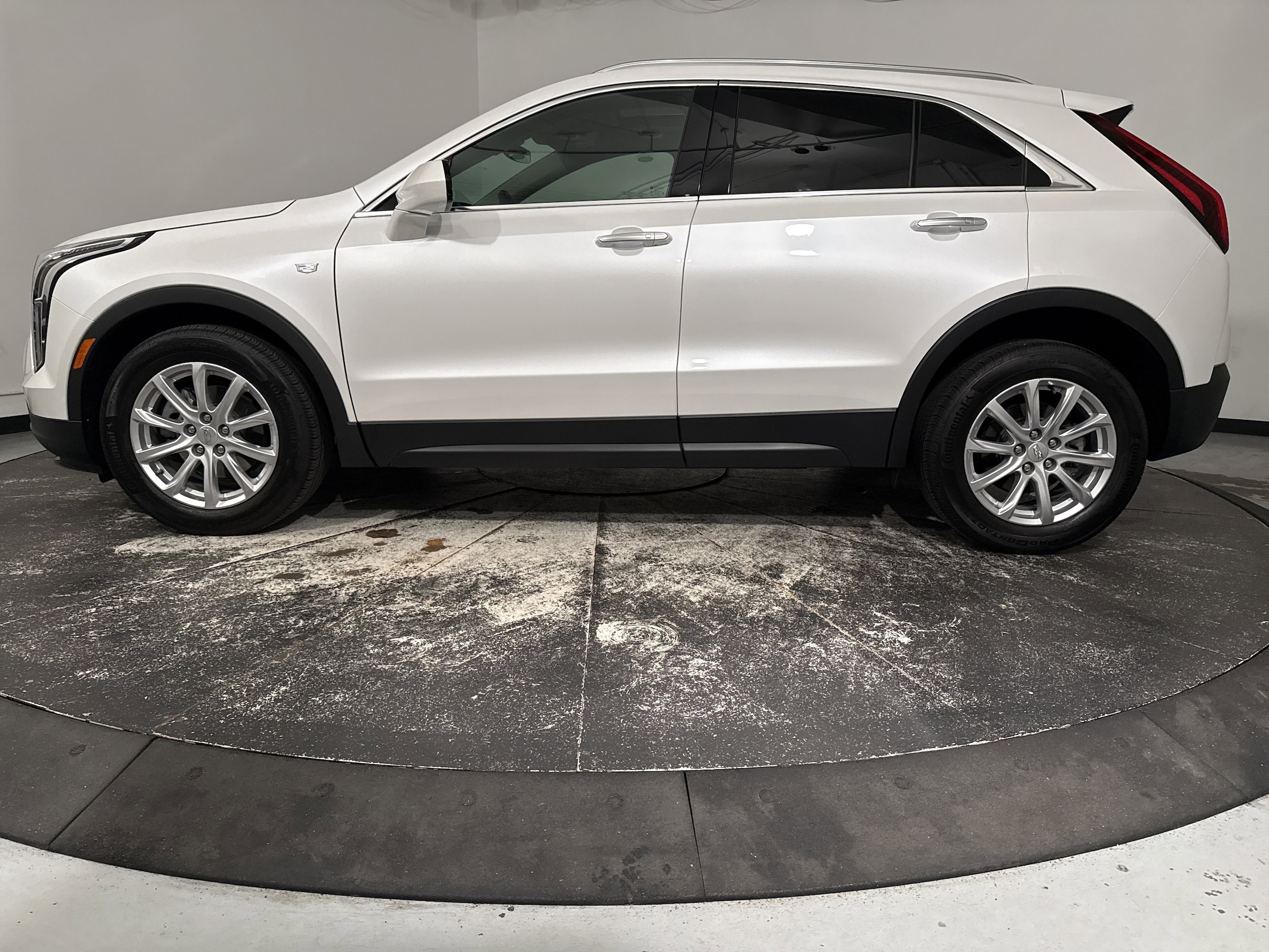 CADILLAC XT4 FWD Luxury