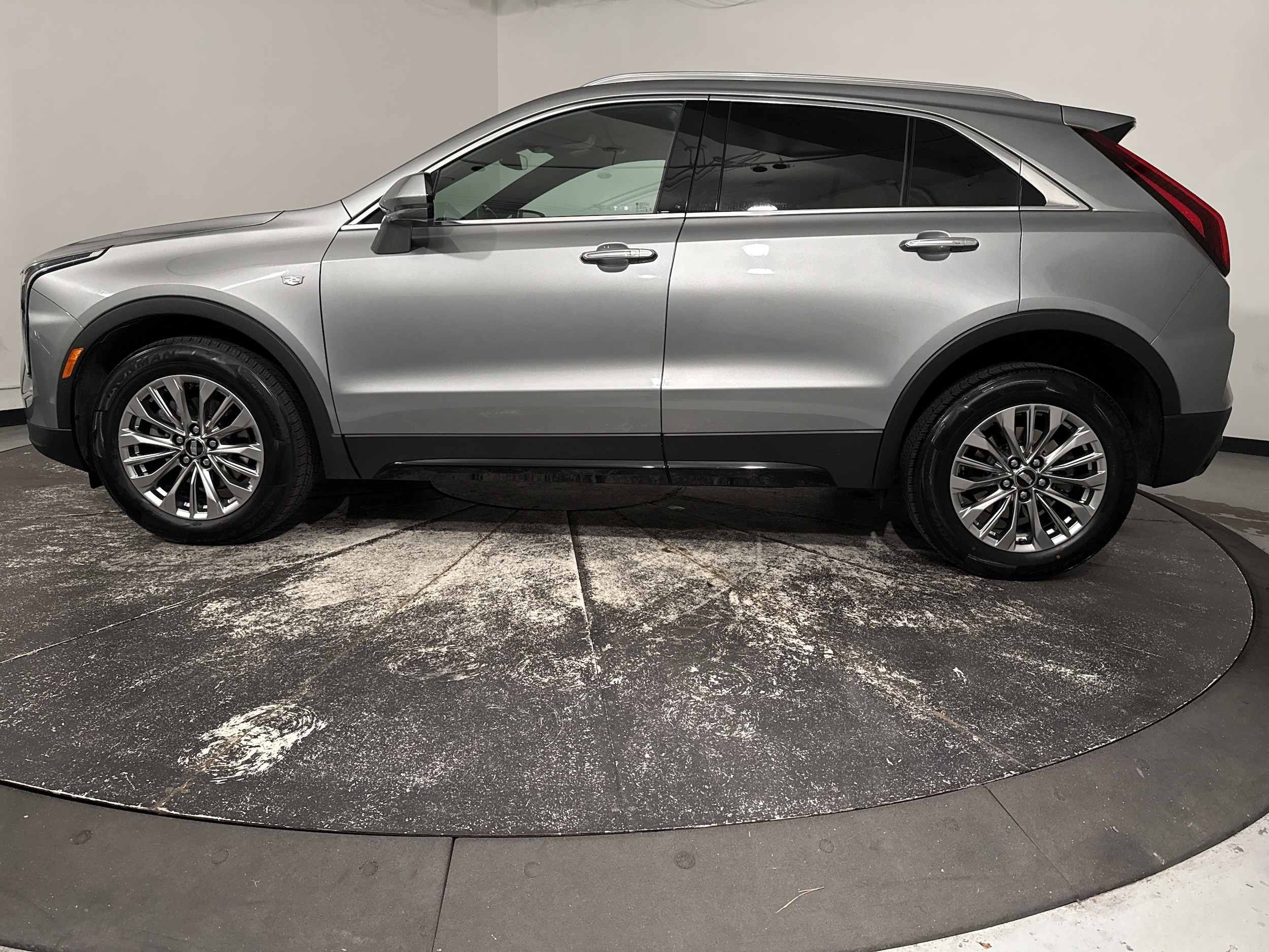 2024 CADILLAC XT4 AWD Premium Luxury photo 4