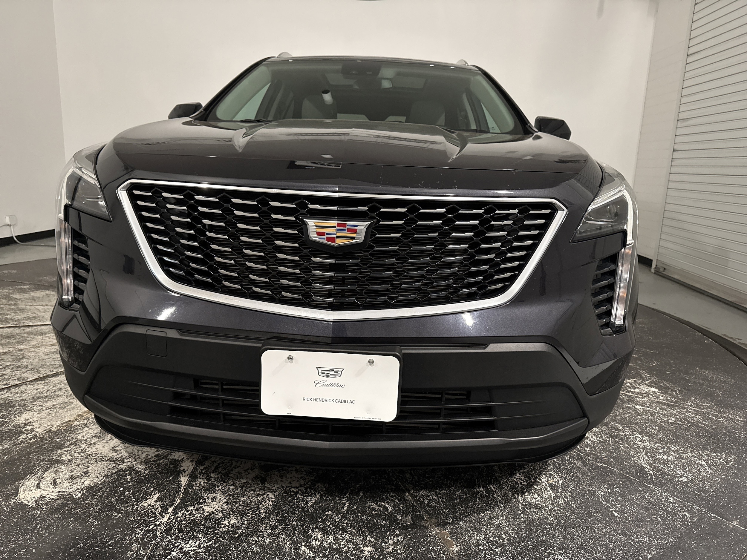 2023 CADILLAC XT4 AWD Luxury photo 2