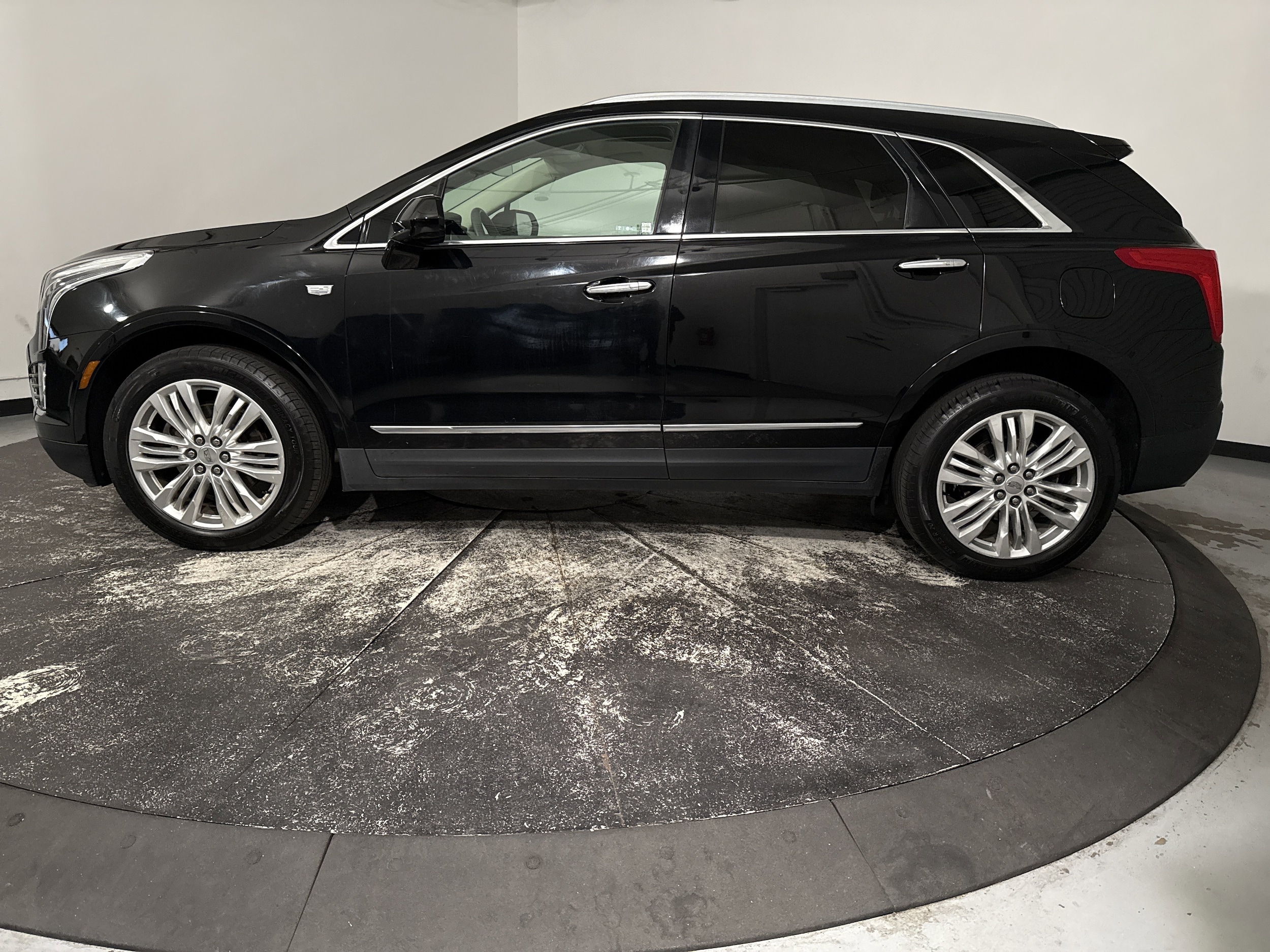 2018 CADILLAC XT5 Premium Luxury FWD photo 5