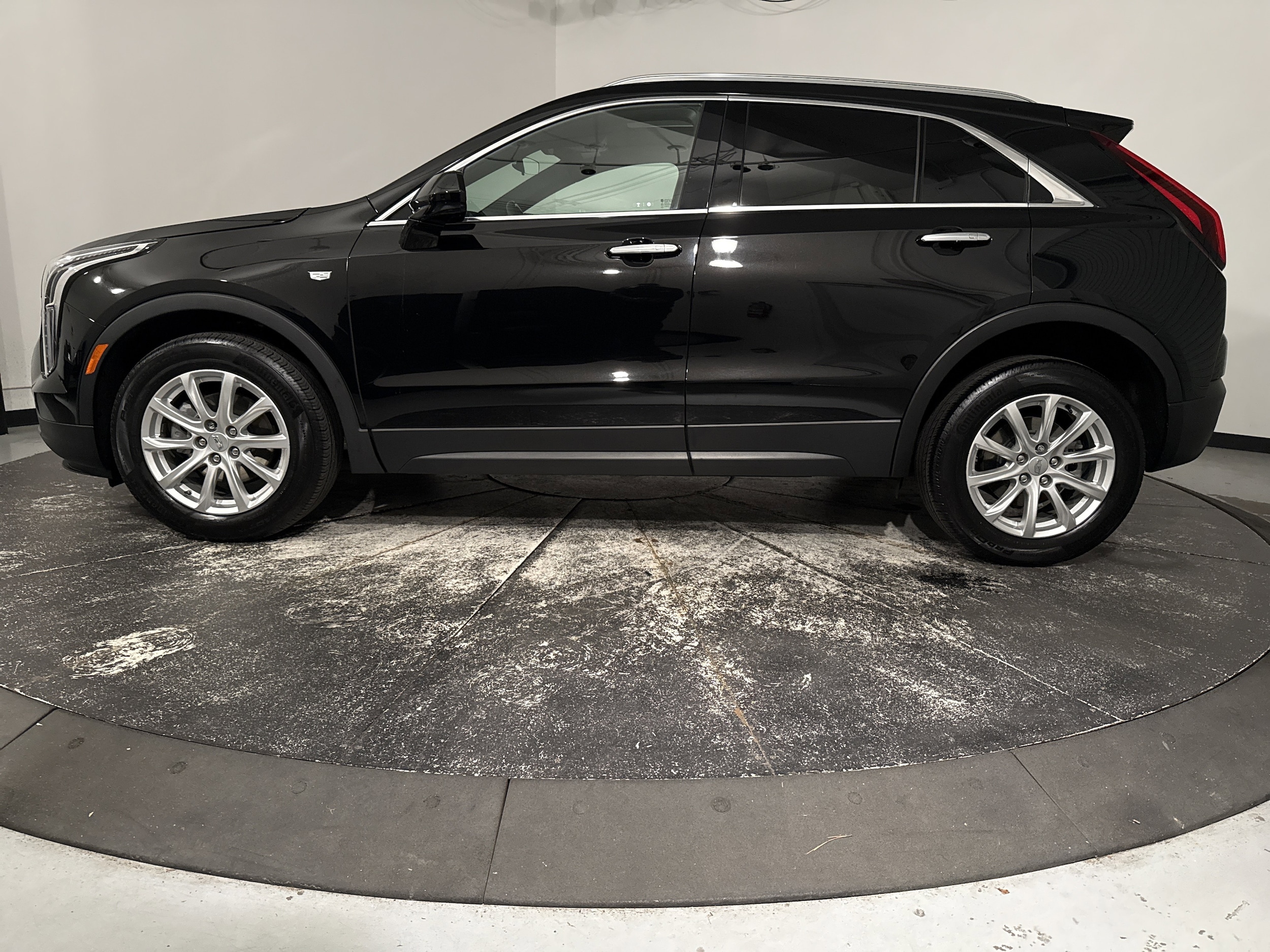 2023 CADILLAC XT4 AWD Luxury photo 4