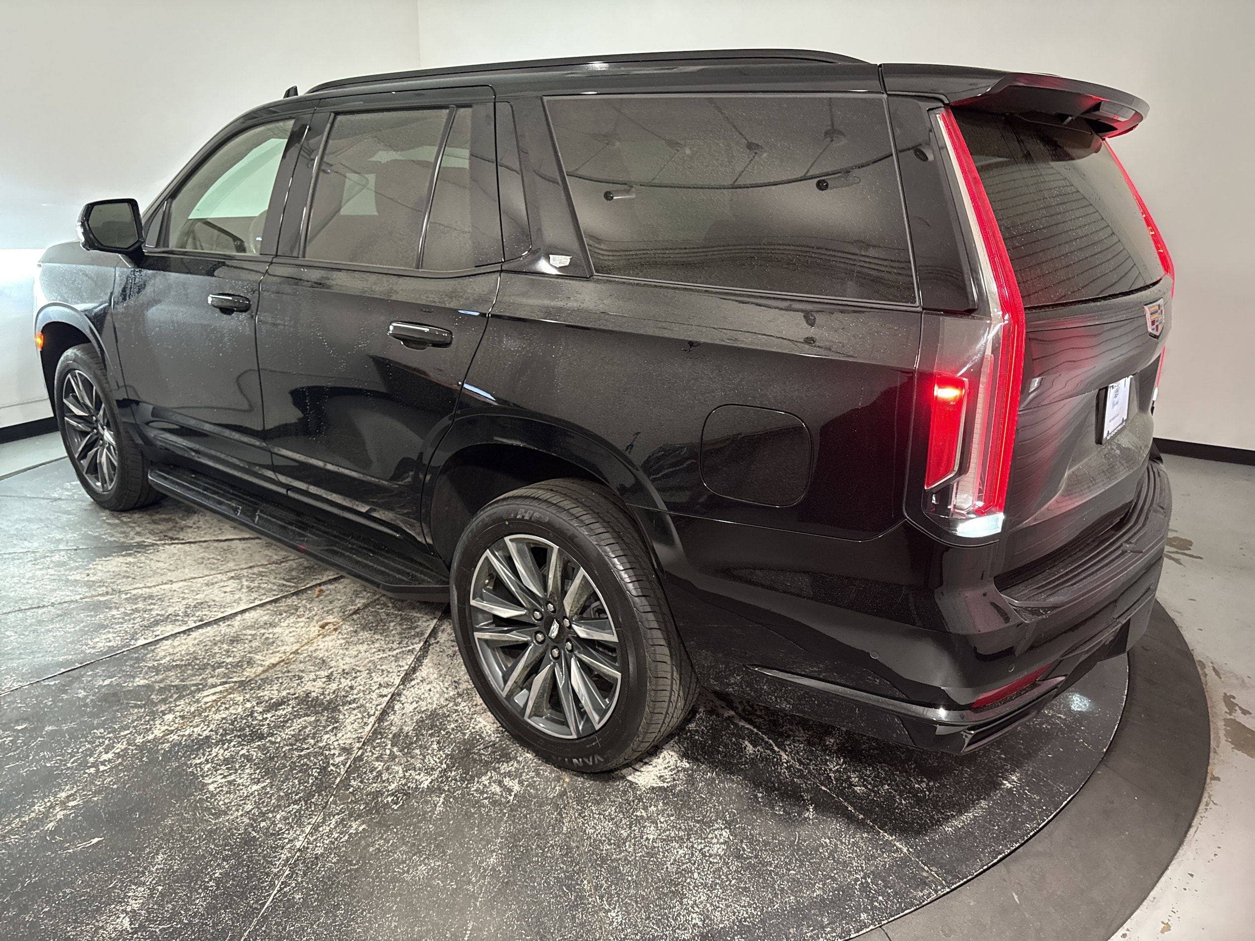 2023 CADILLAC Escalade 4WD Sport photo 5