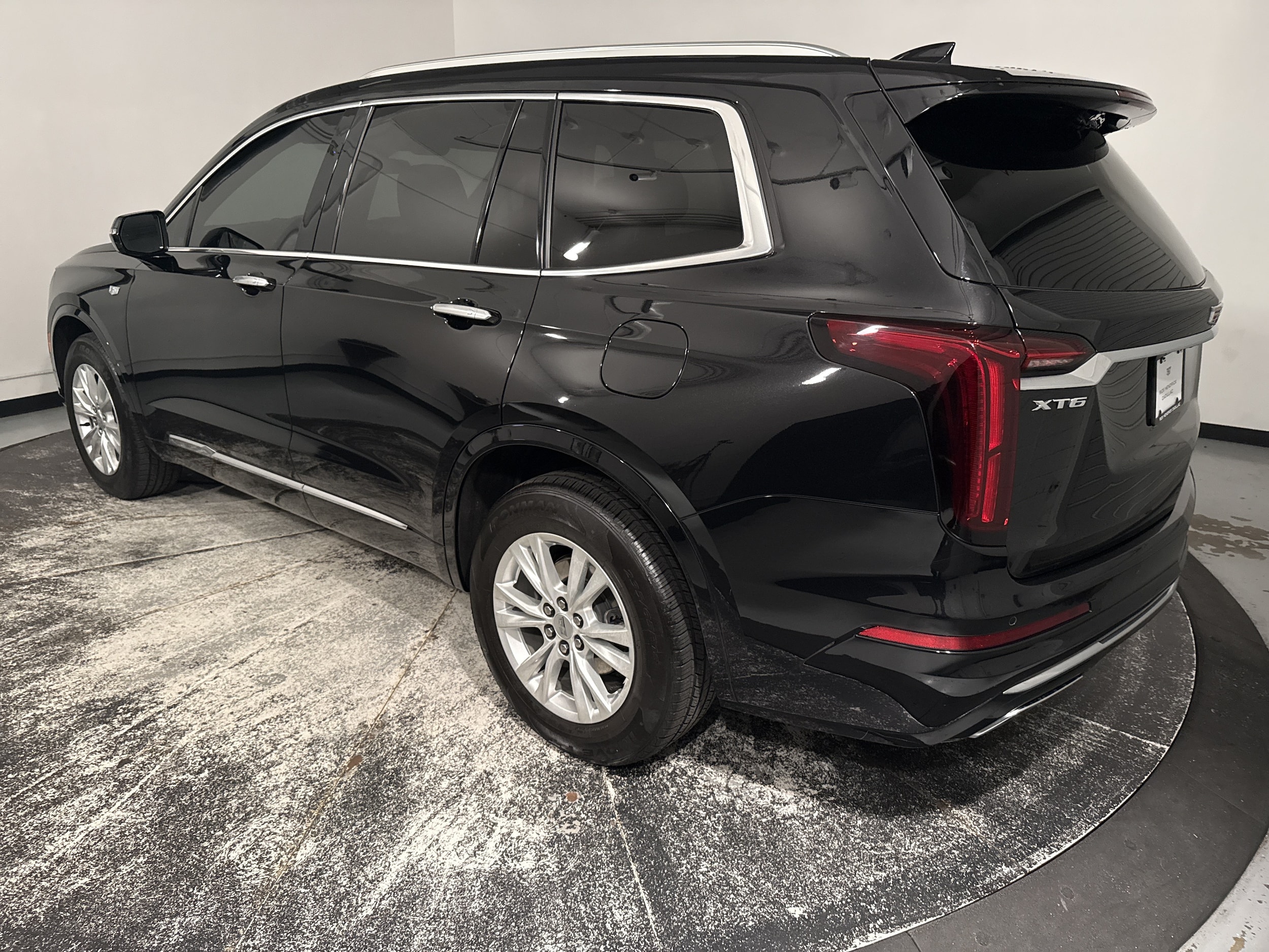 2023 CADILLAC XT6 FWD Luxury