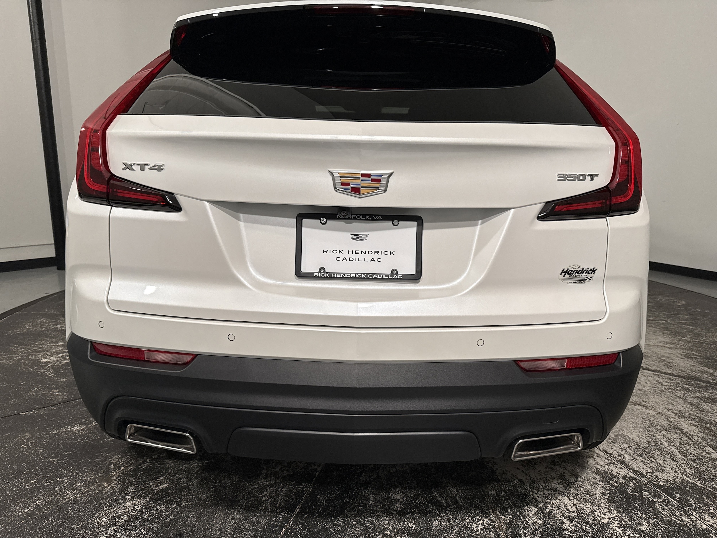 CADILLAC XT4 FWD Luxury