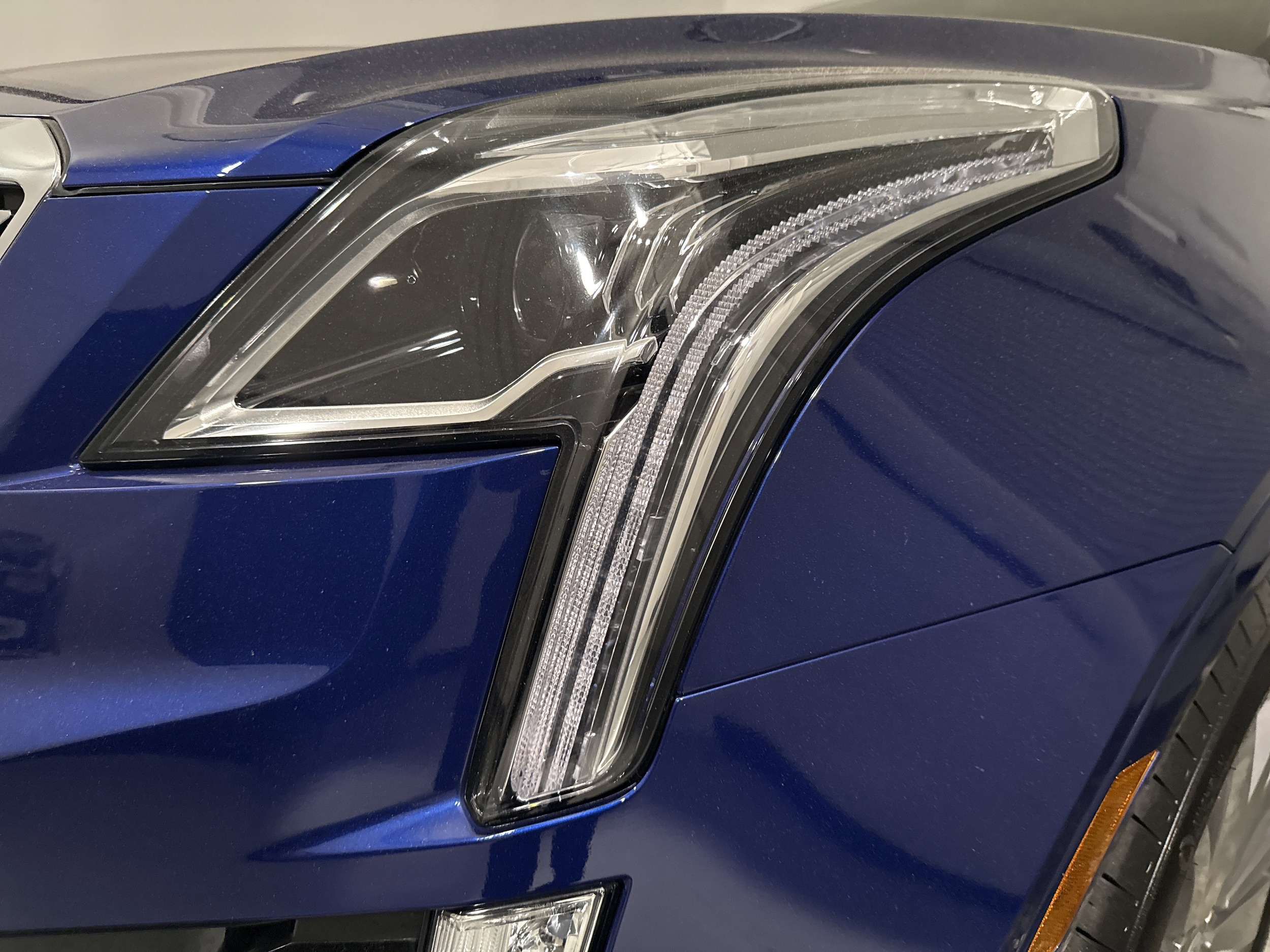 2023 CADILLAC XT5 AWD Premium Luxury photo 2