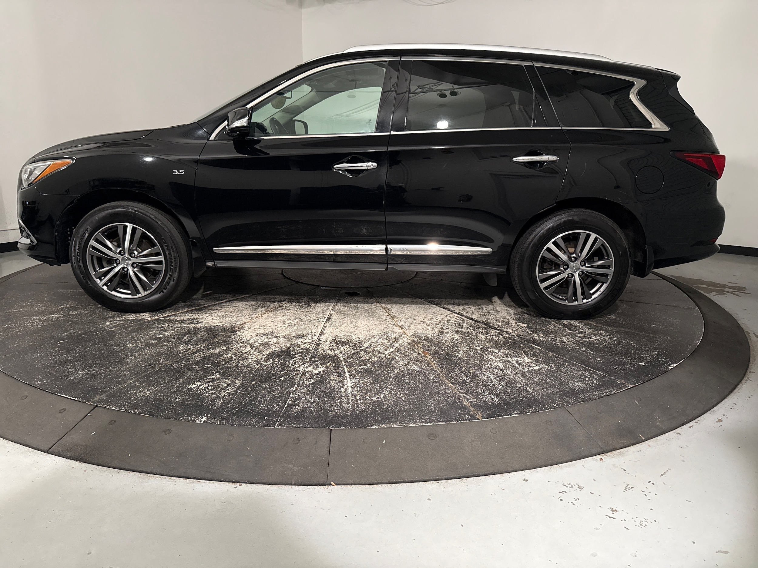 INFINITI QX60 LUXE