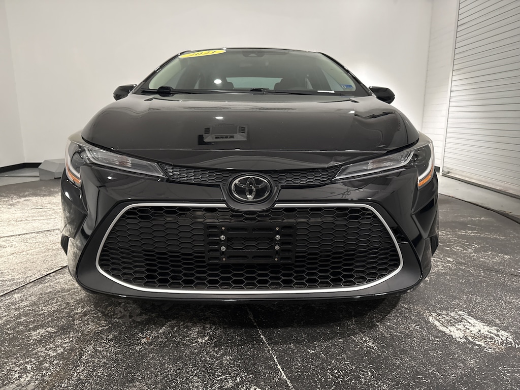 Used 2021 Toyota Corolla LE Sedan