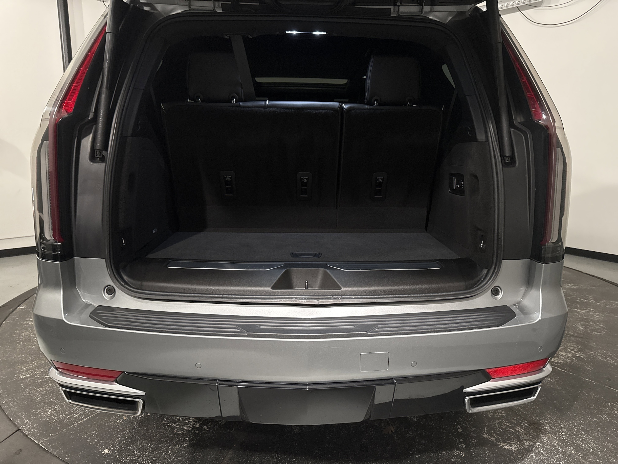 2023 CADILLAC Escalade 4WD Premium Luxury photo 3