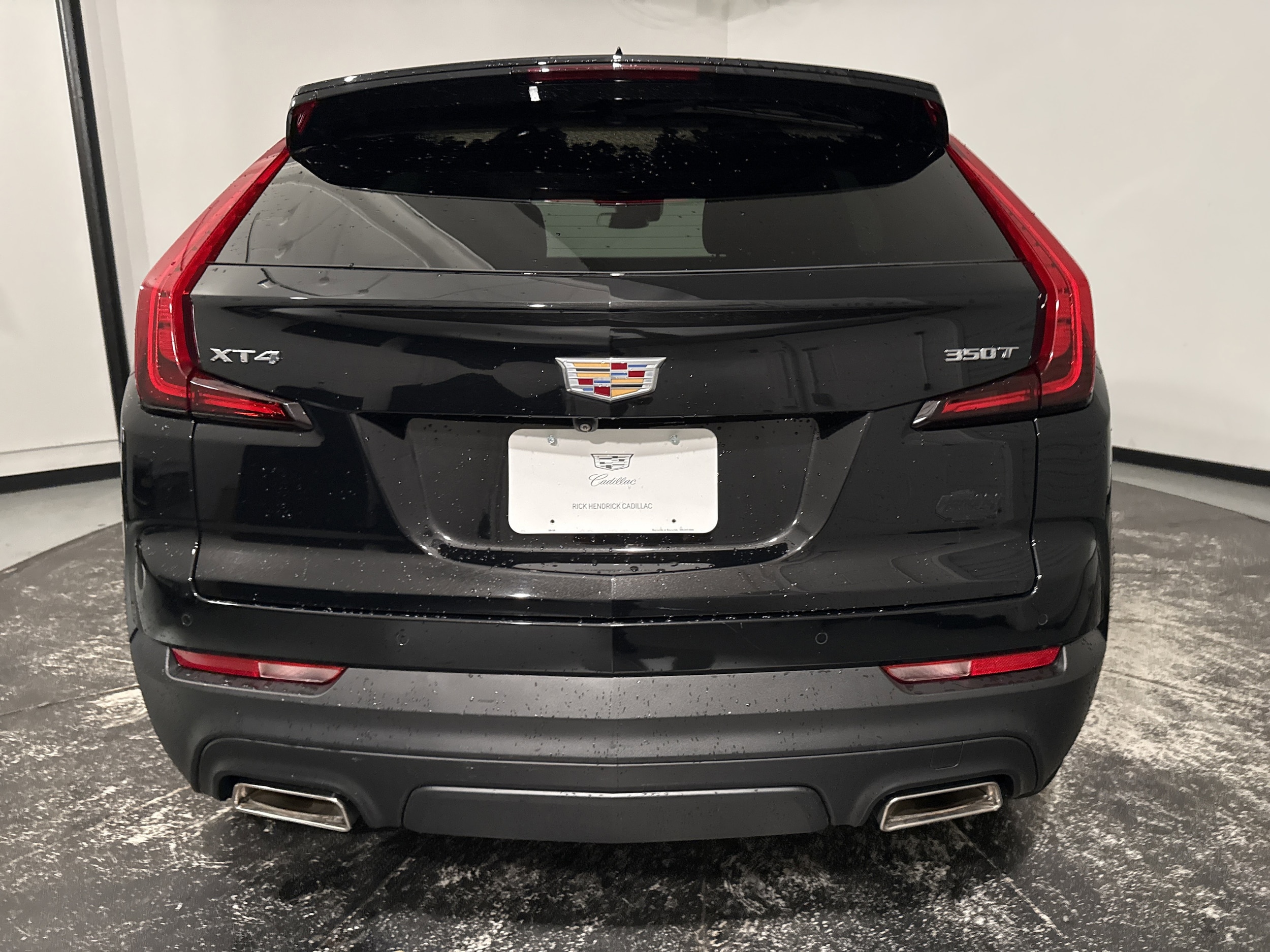 2023 CADILLAC XT4 FWD Luxury photo 3