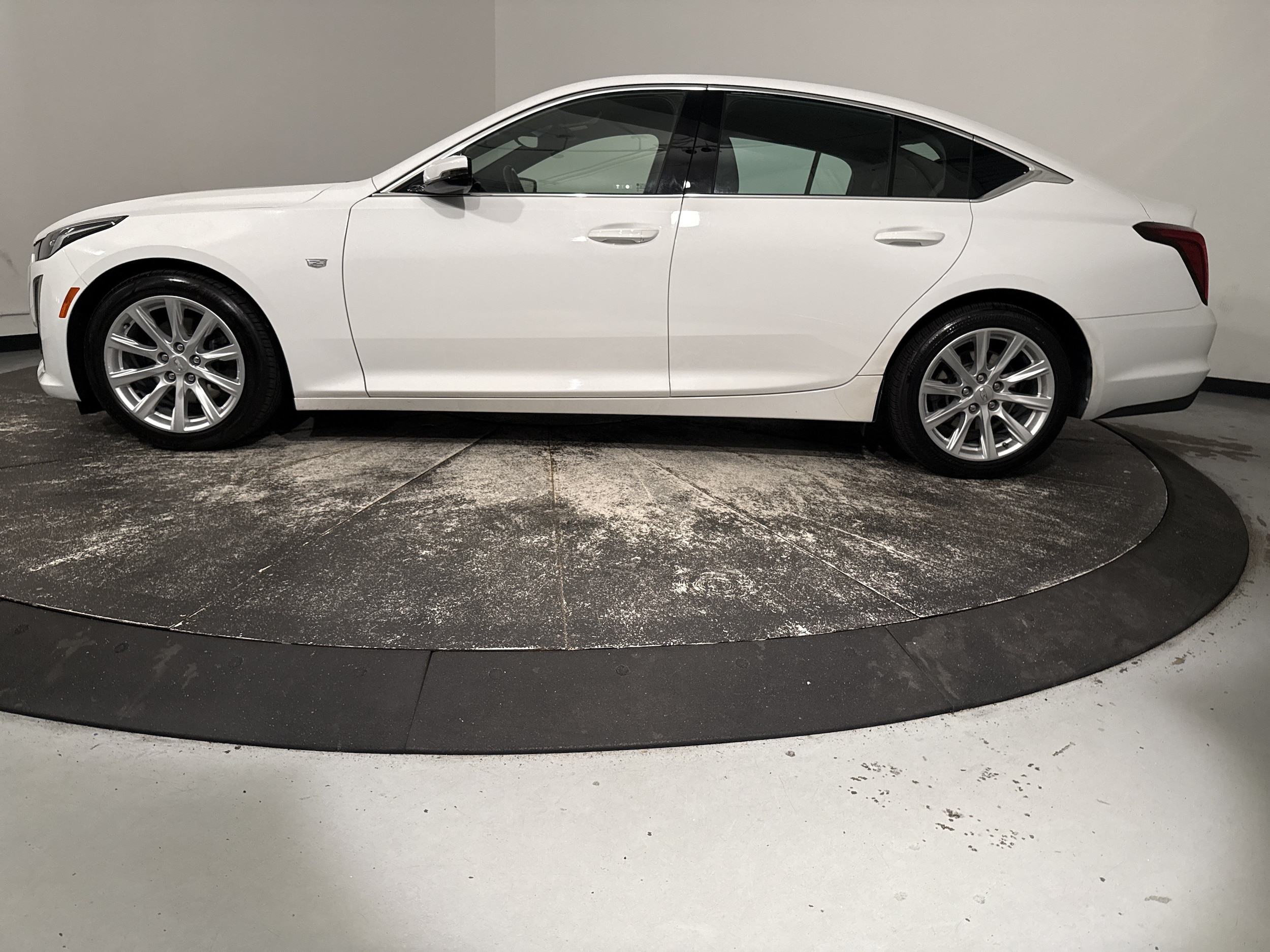 CADILLAC CT5 Luxury