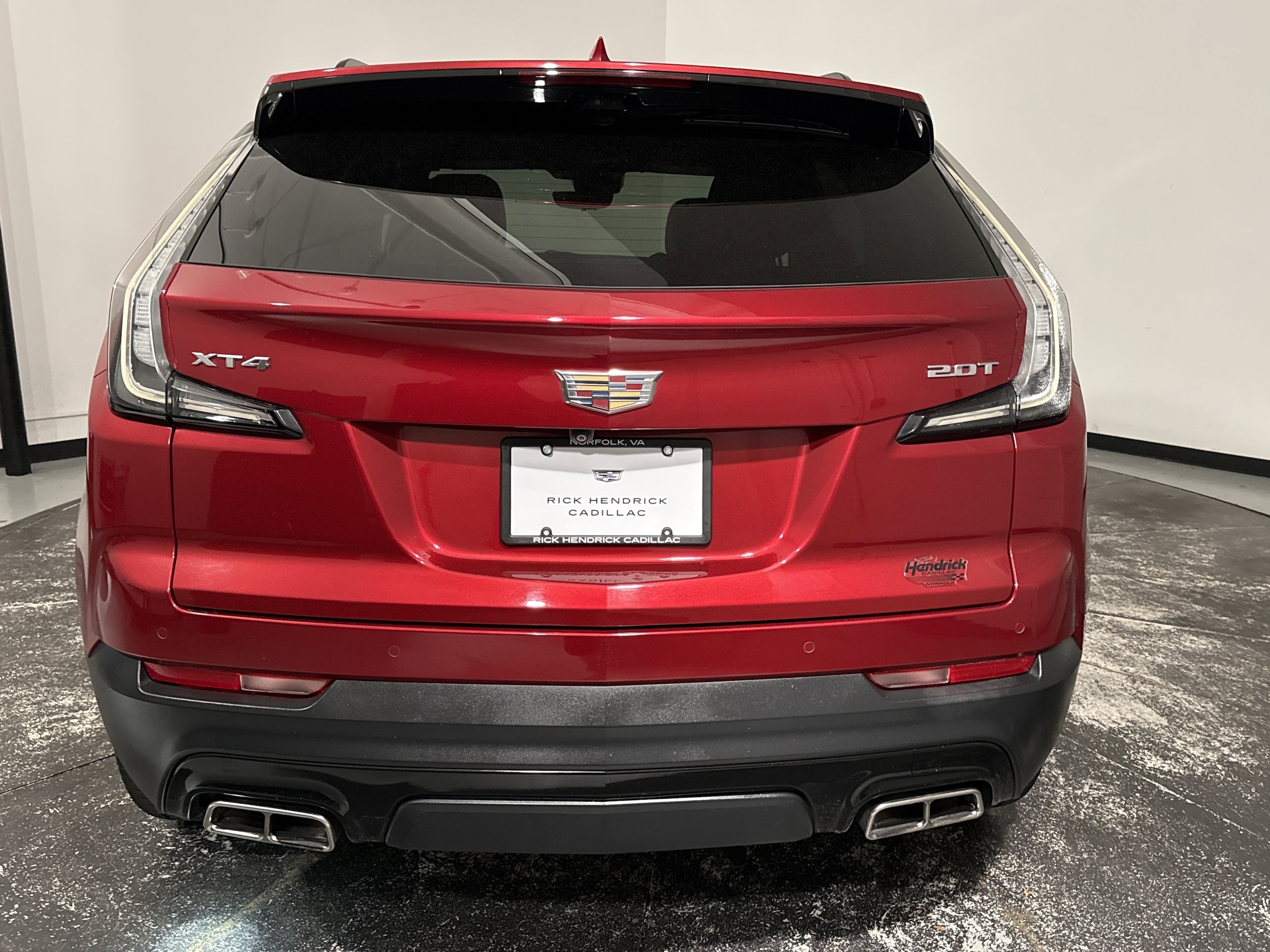 2019 CADILLAC XT4 FWD Sport photo 3