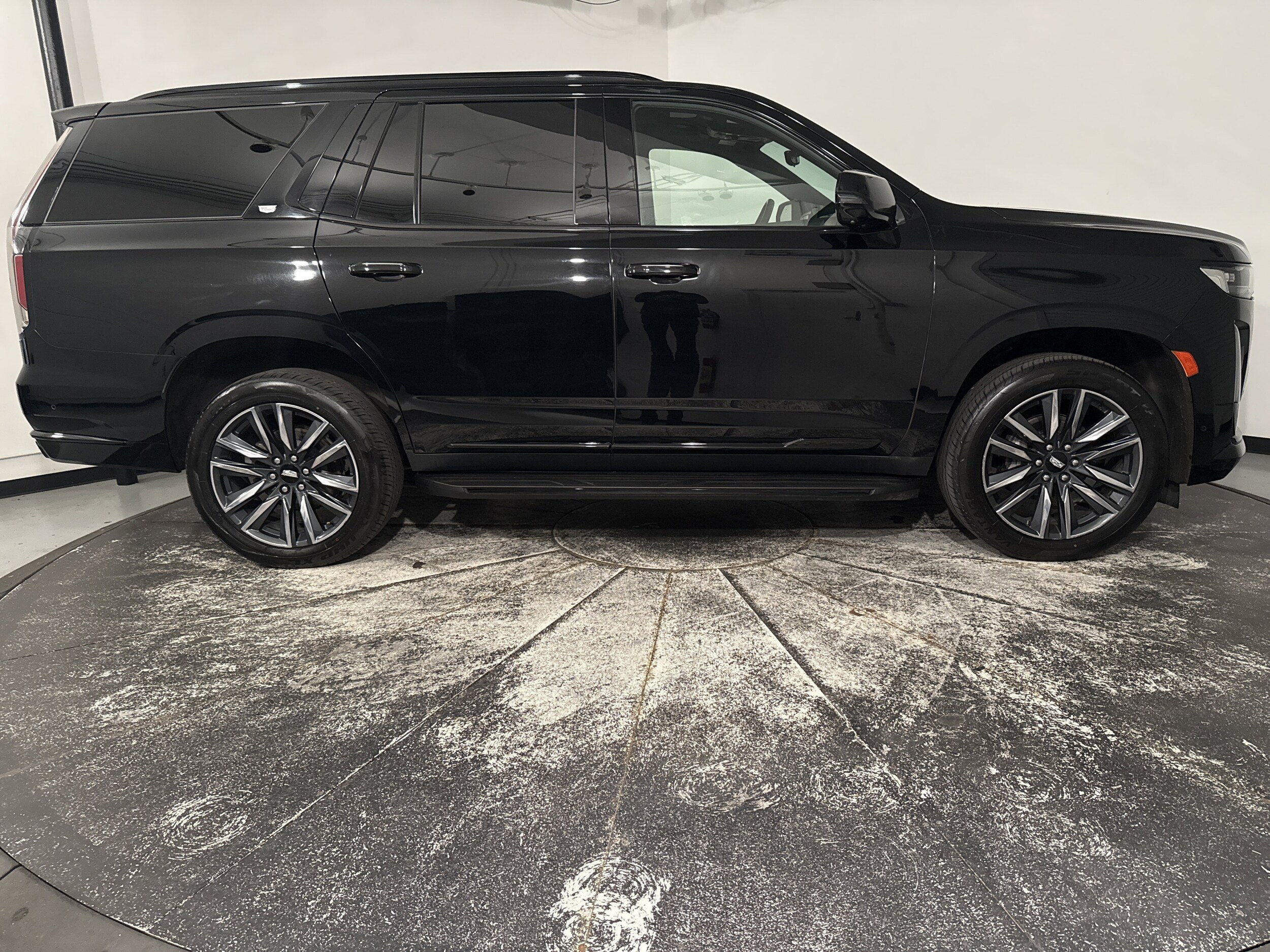 2023 CADILLAC Escalade 4WD Sport photo 3