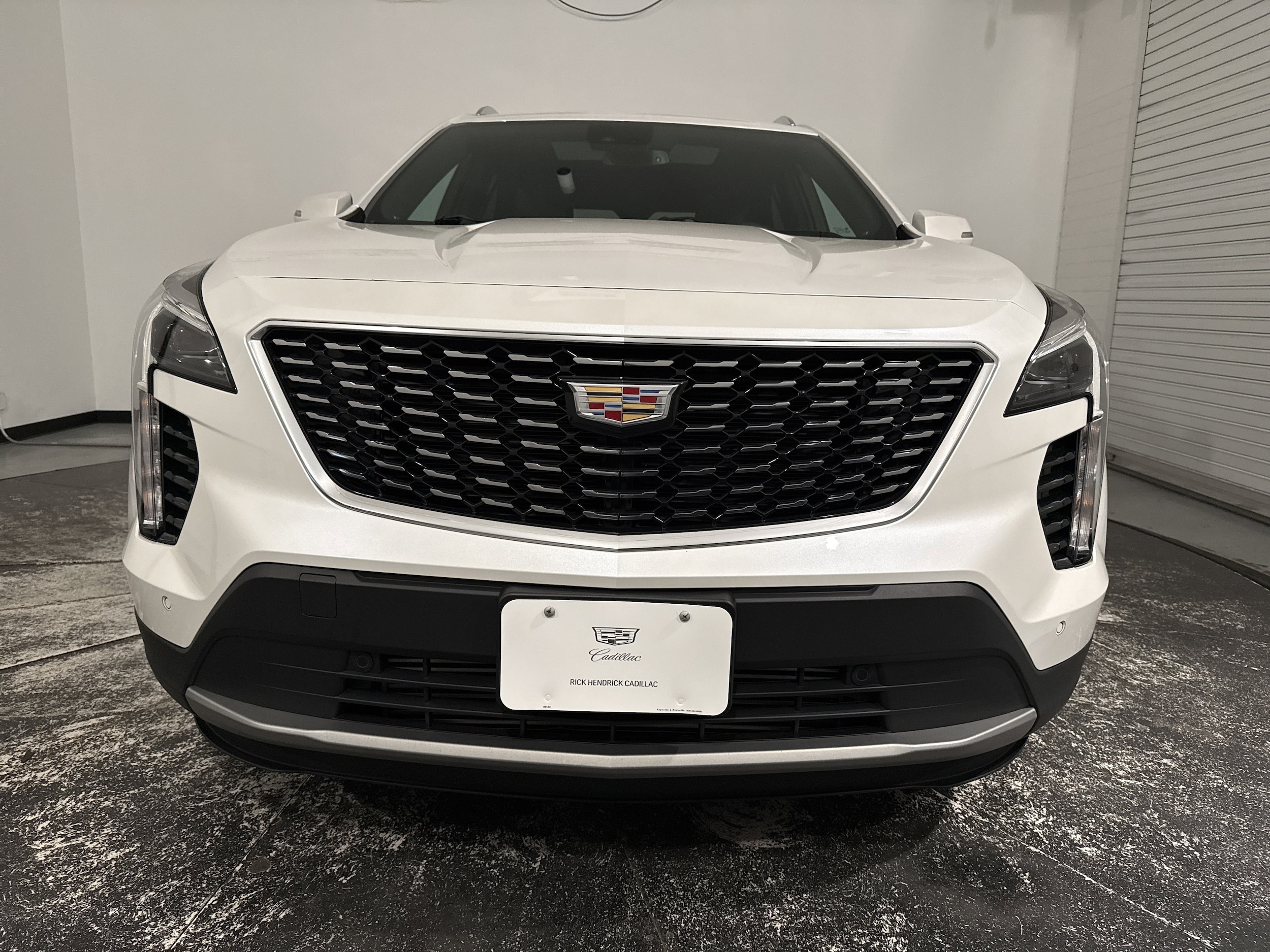 2023 CADILLAC XT4 AWD Premium Luxury photo 2