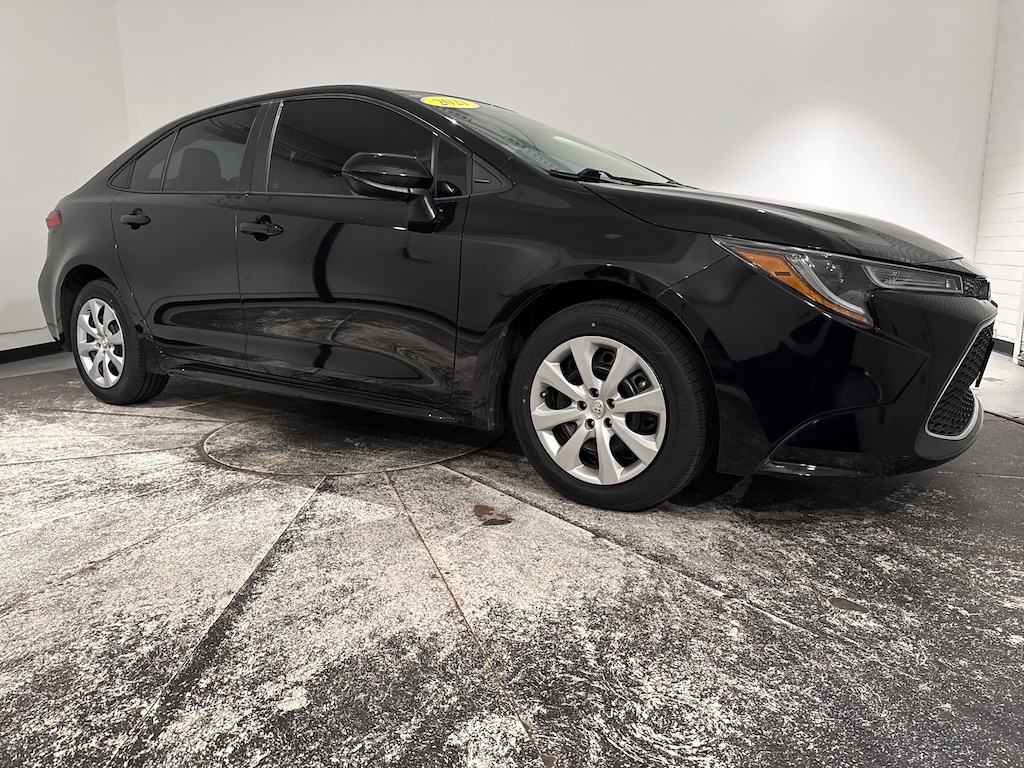 Used 2021 Toyota Corolla LE Sedan