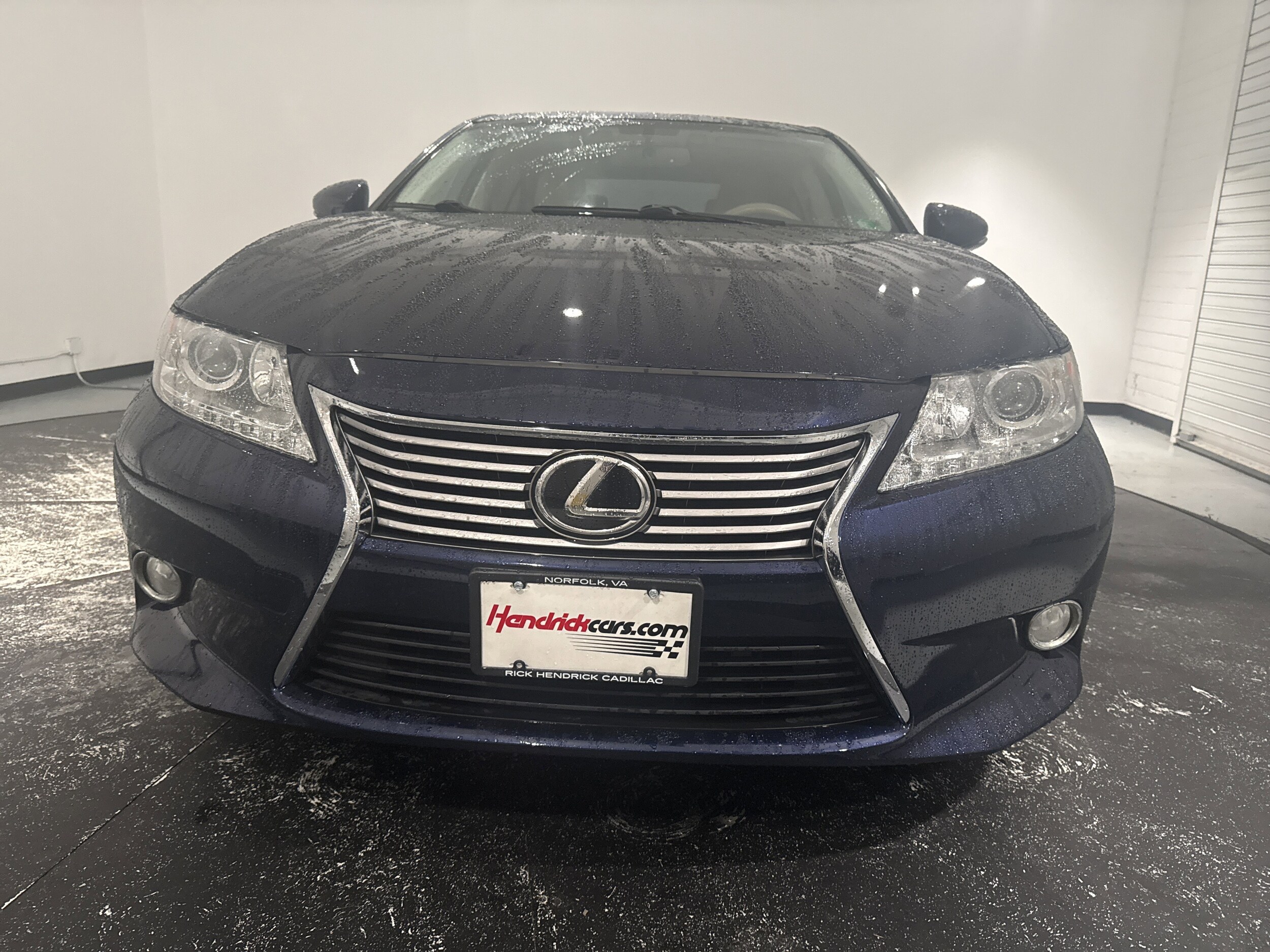 2014 Lexus ES 350 photo 2