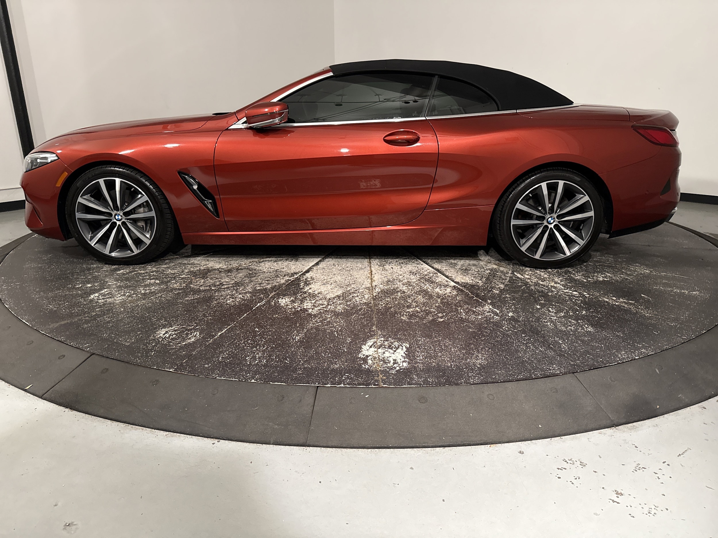 2020 BMW 8 Series 840i photo 4