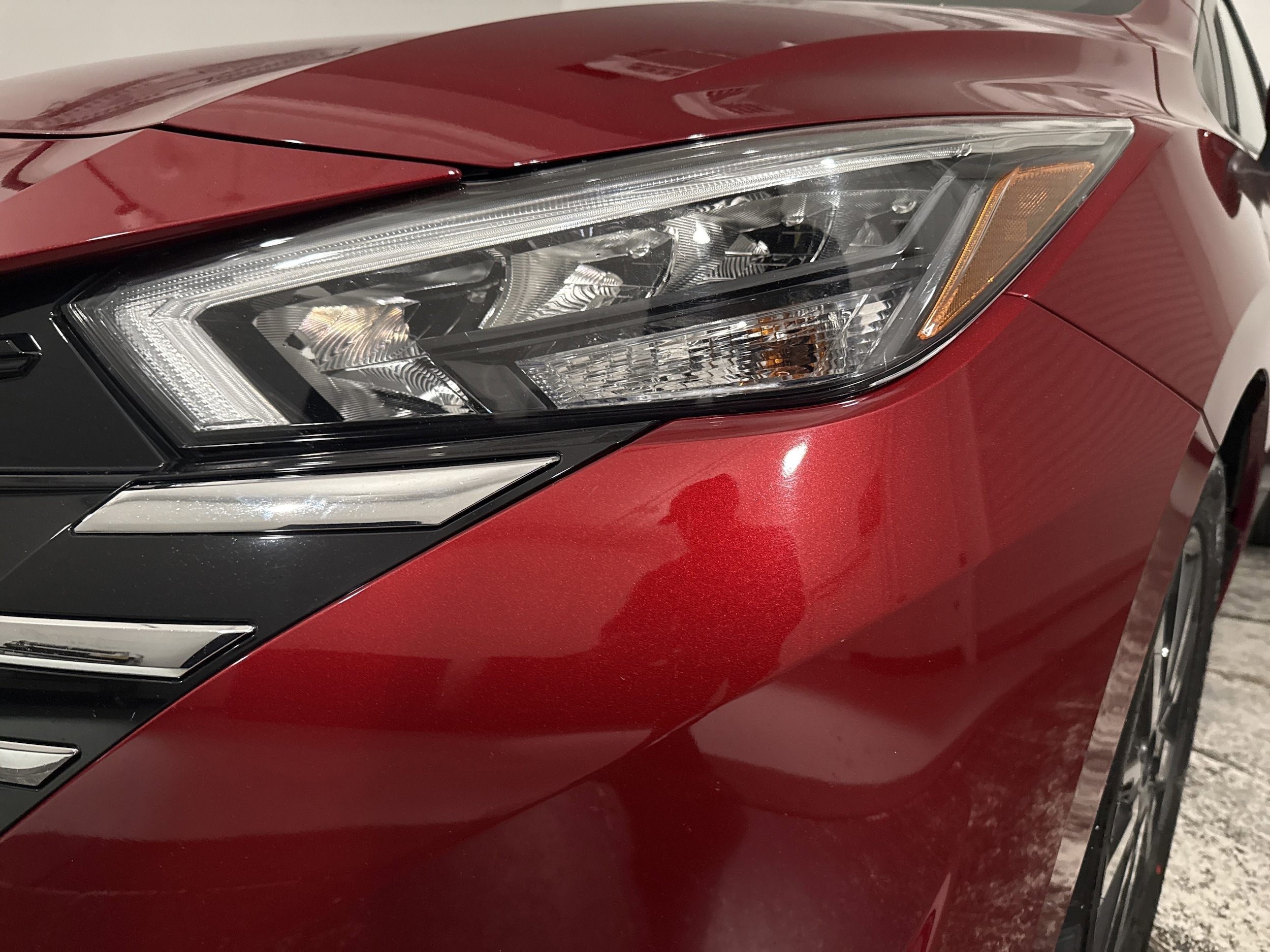 2025 Nissan Versa SV photo 4