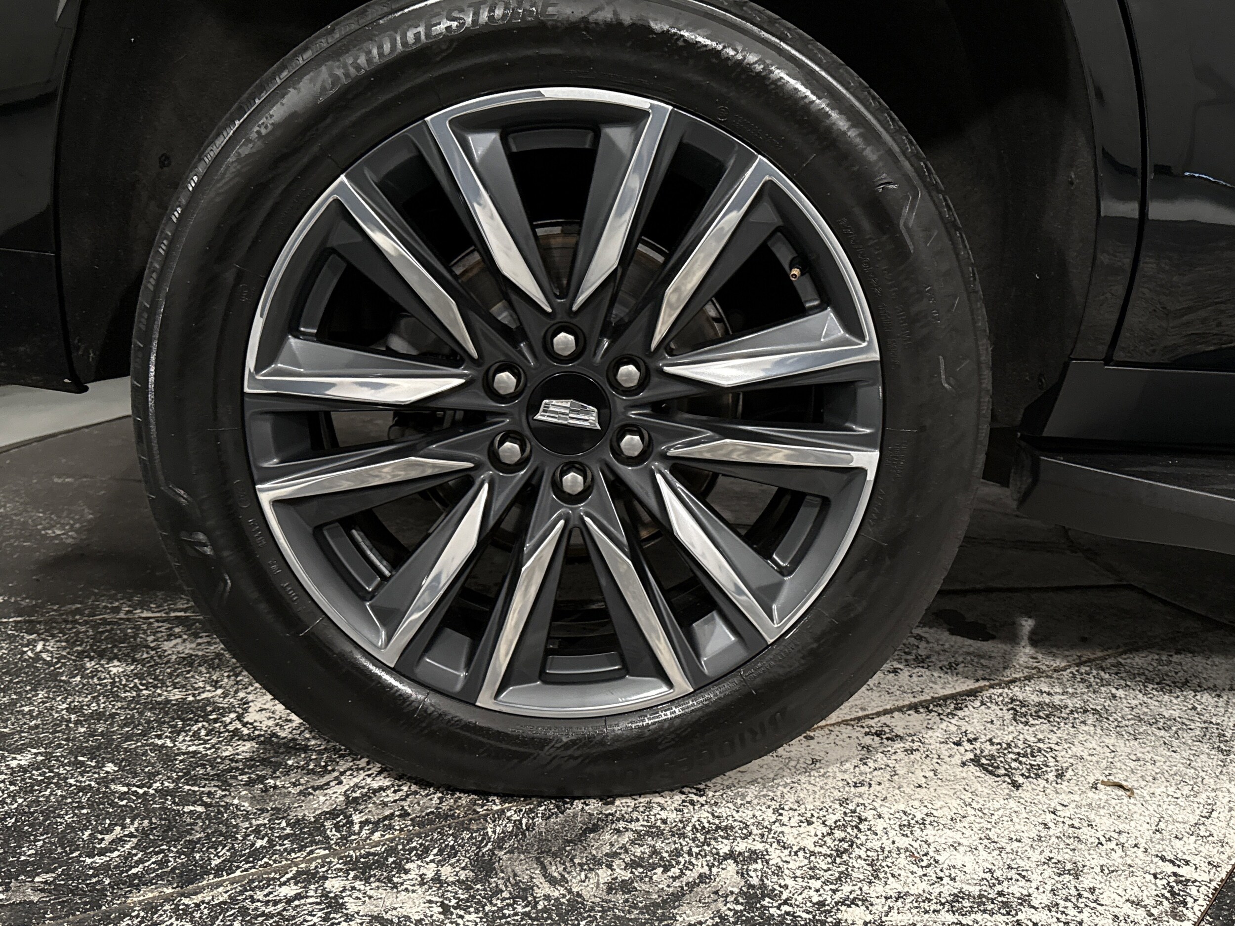 2023 CADILLAC Escalade 4WD Sport photo 3