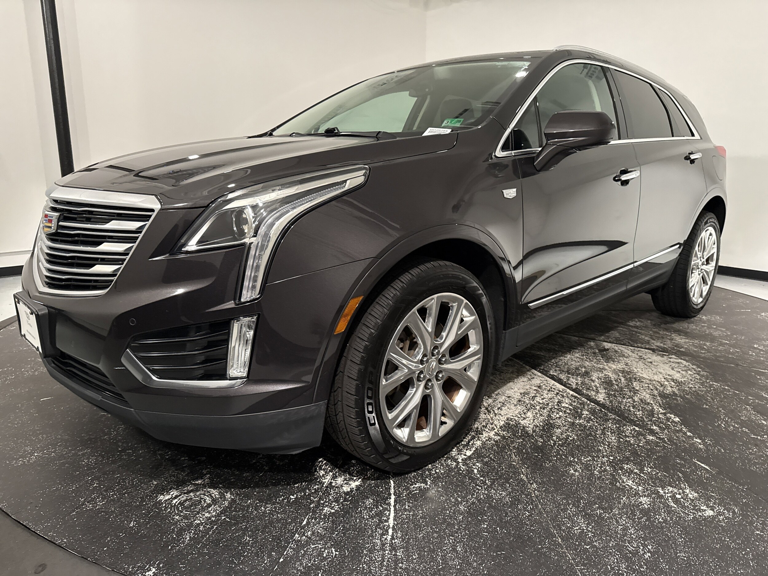 2017 Cadillac XT5 Luxury photo 3
