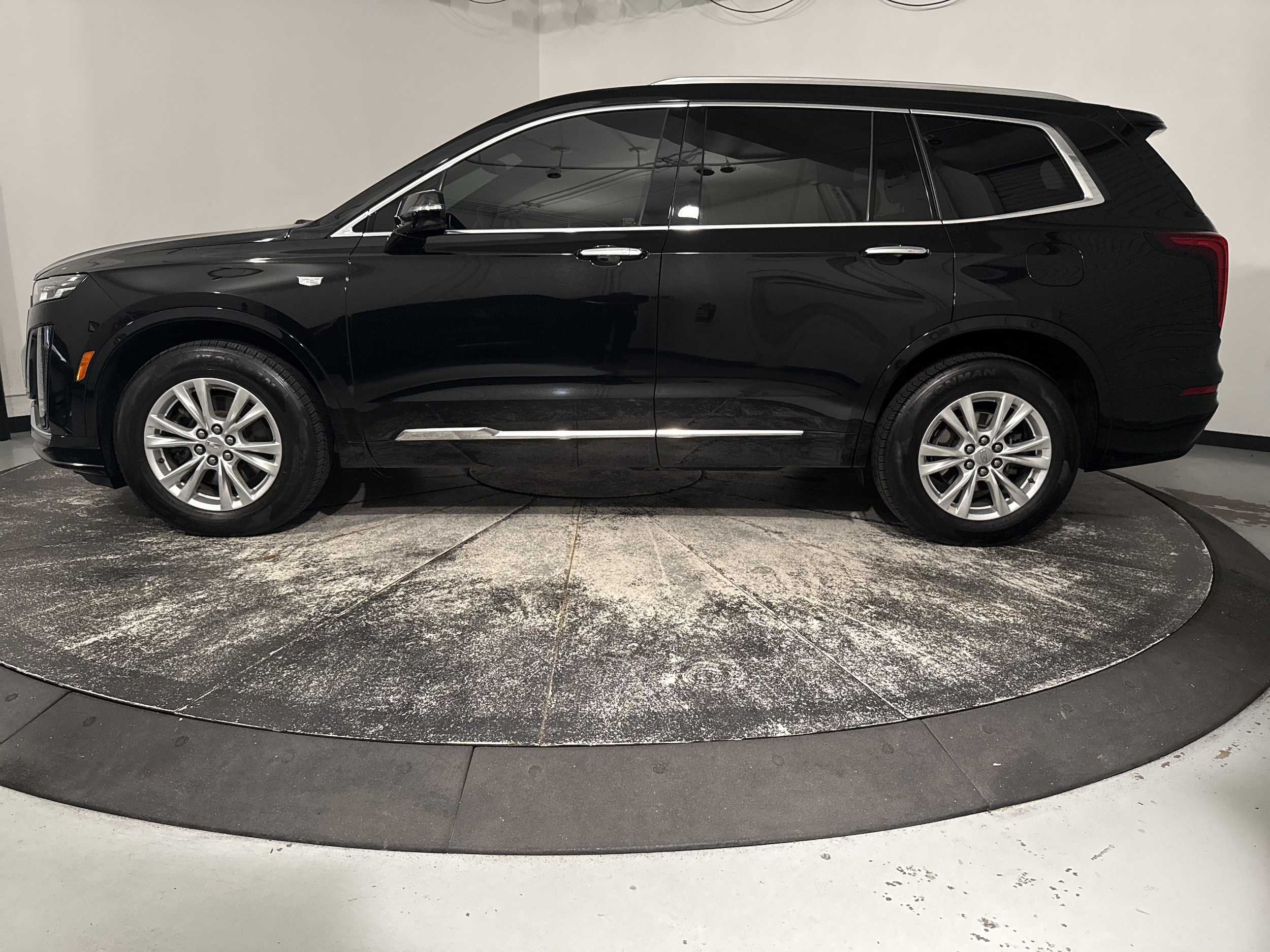 2023 CADILLAC XT6 FWD Luxury