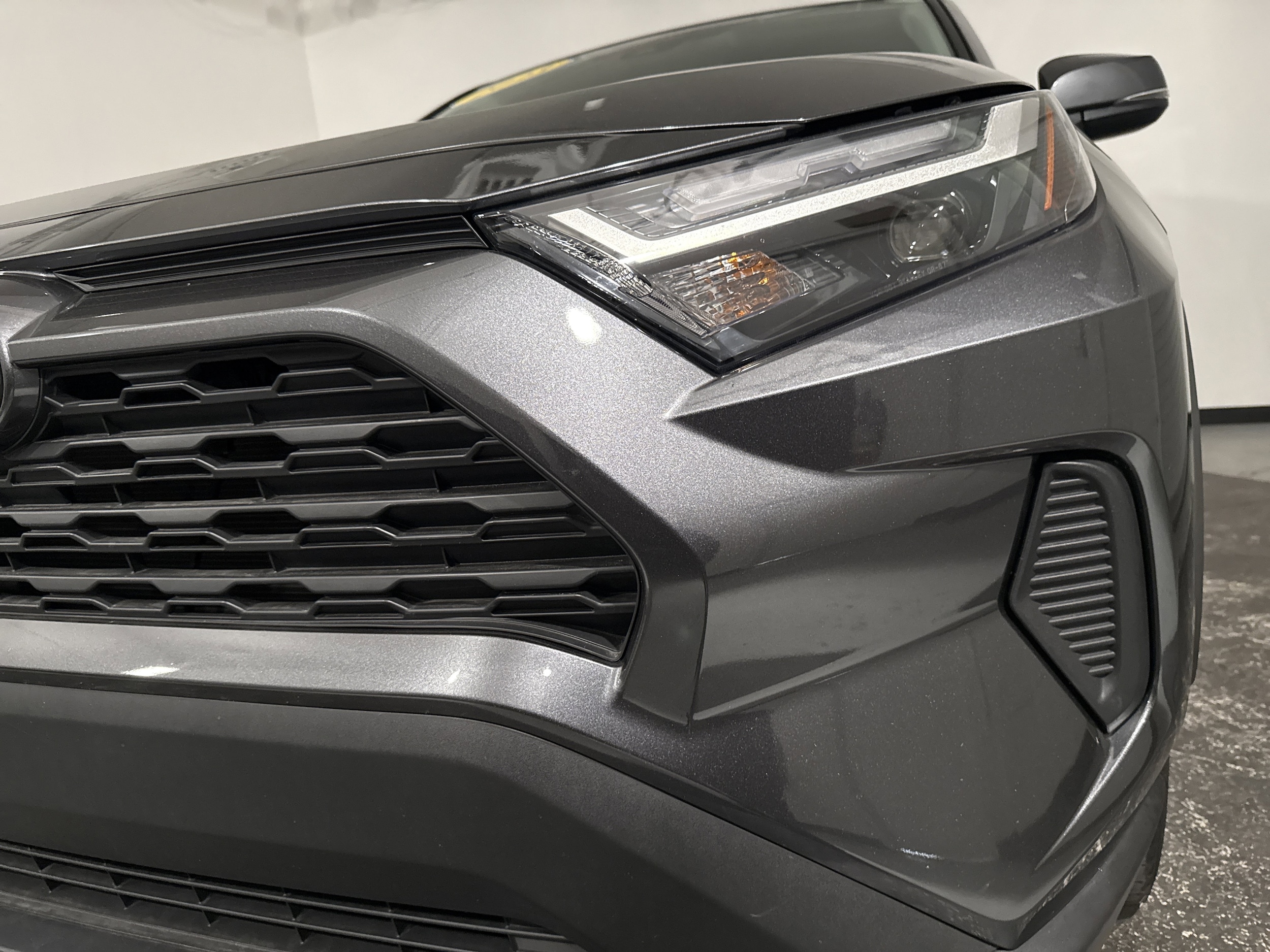 2023 Toyota RAV4 LE photo 4