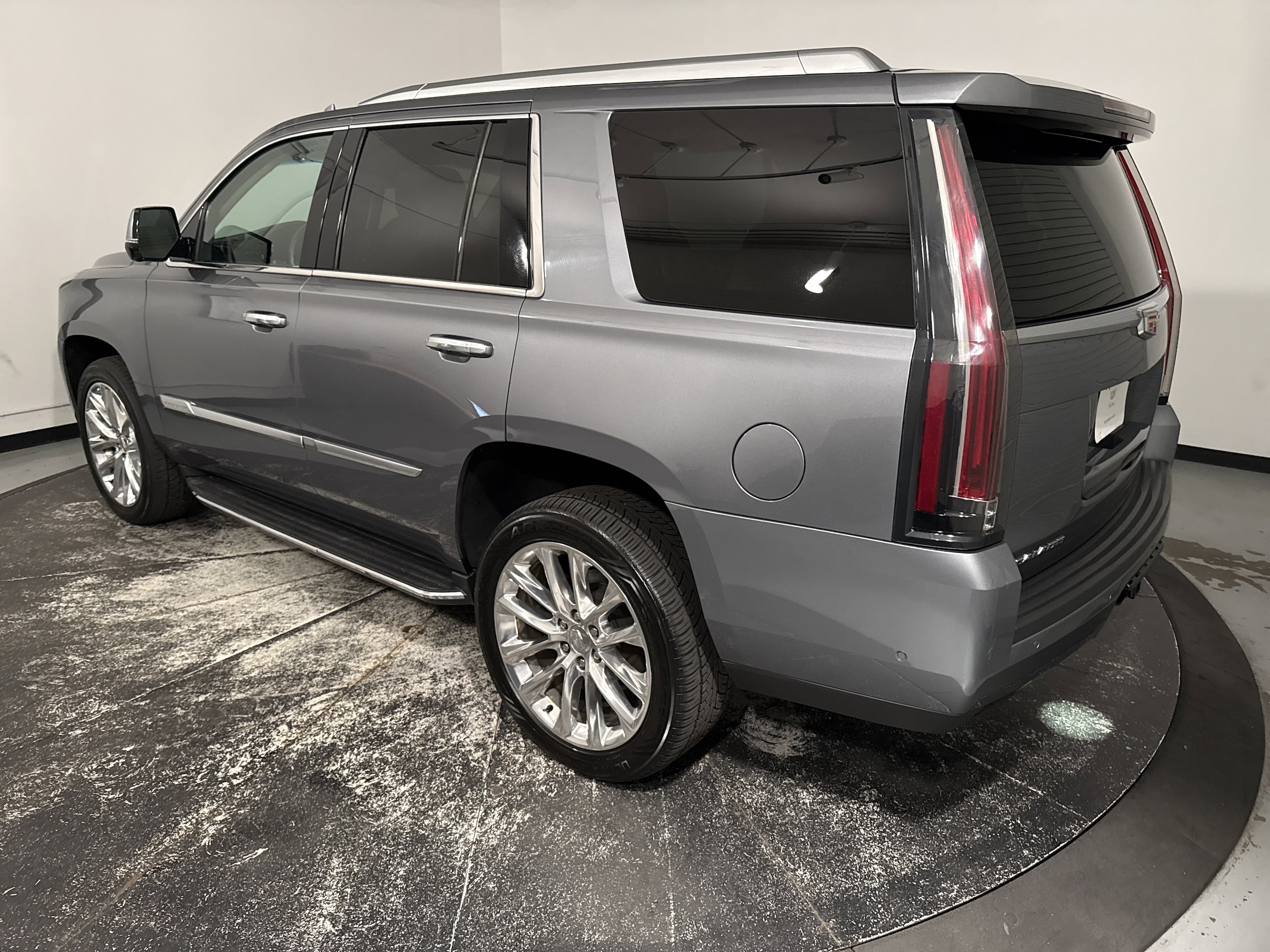 2019 CADILLAC Escalade Luxury photo 6