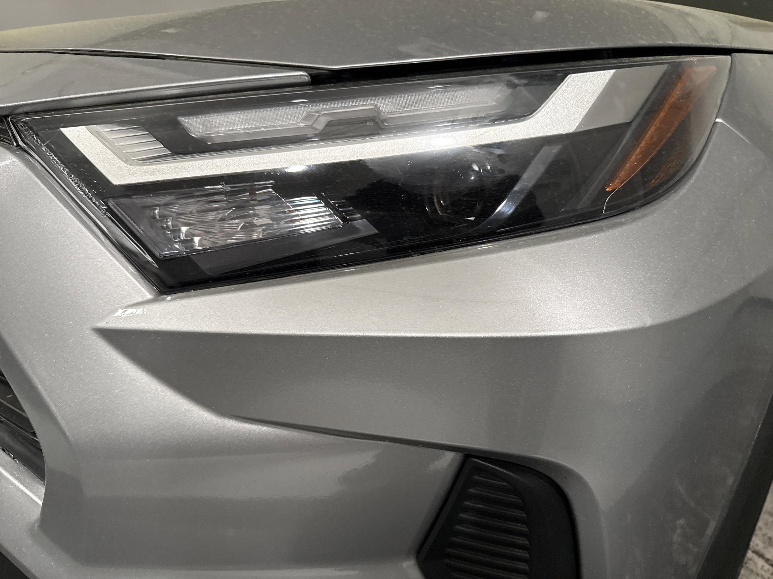 2022 Toyota RAV4 XLE photo 4