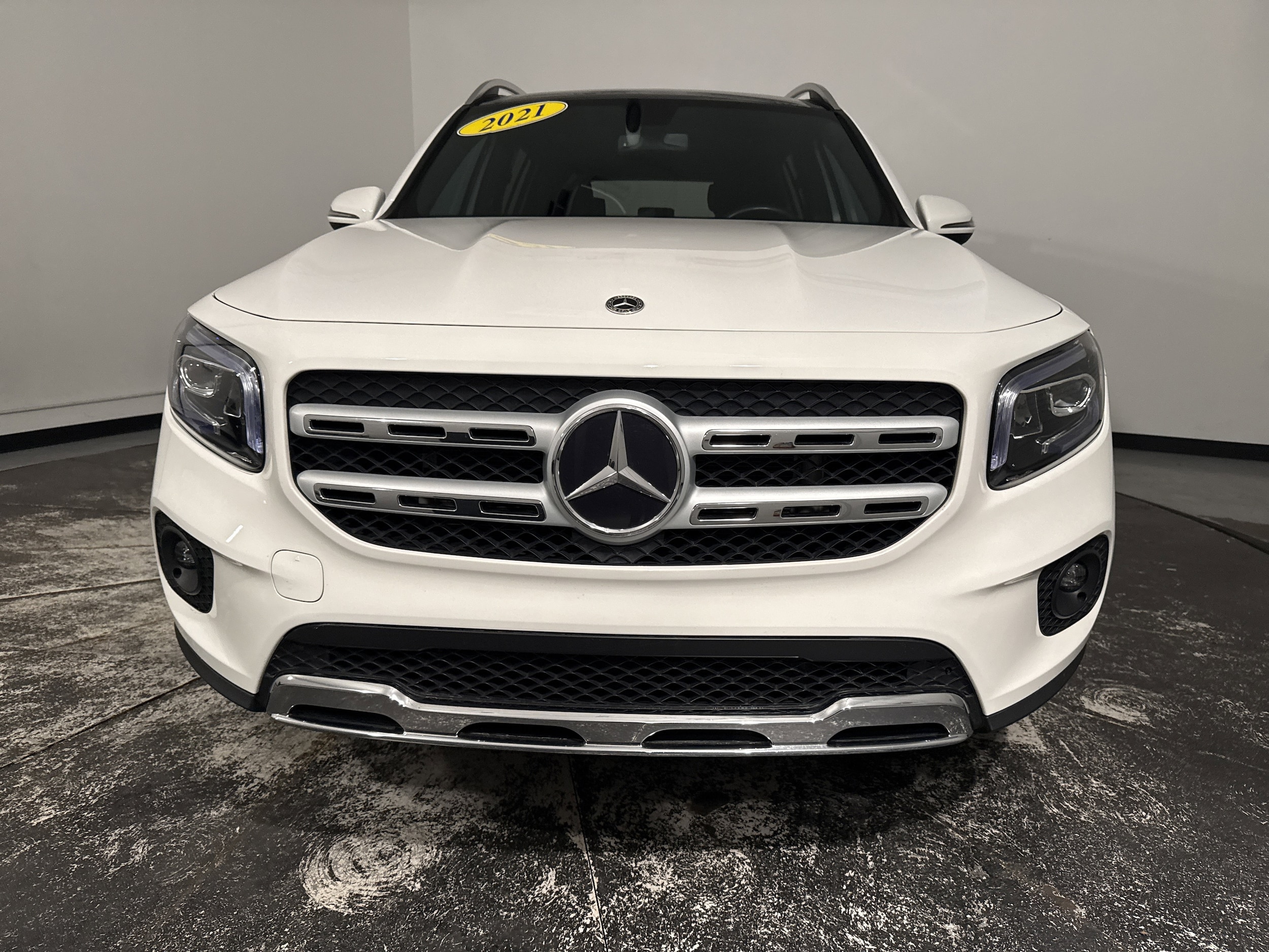 2021 Mercedes-Benz GLB 250 photo 2