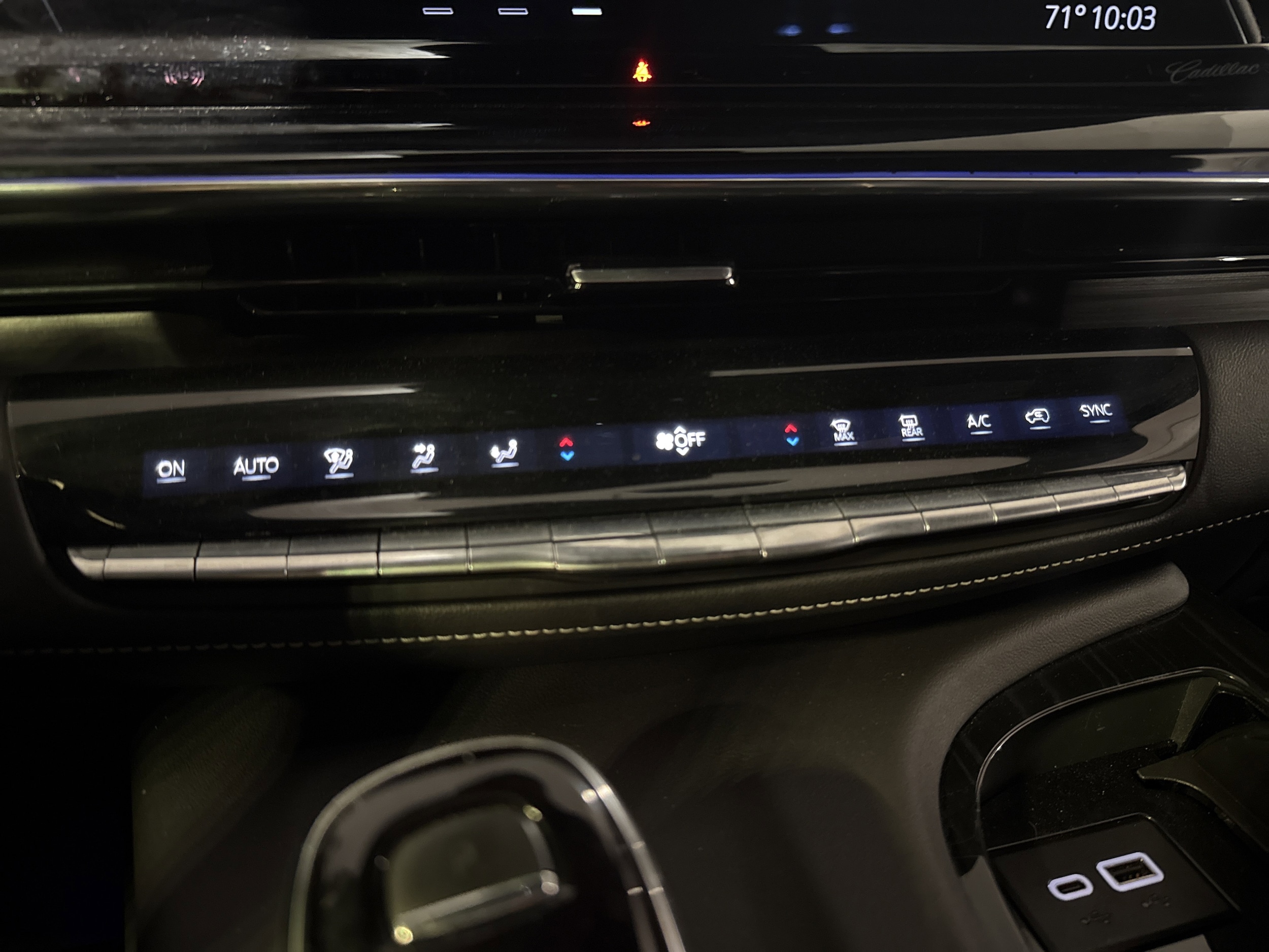 2023 CADILLAC Escalade 4WD Sport photo 2