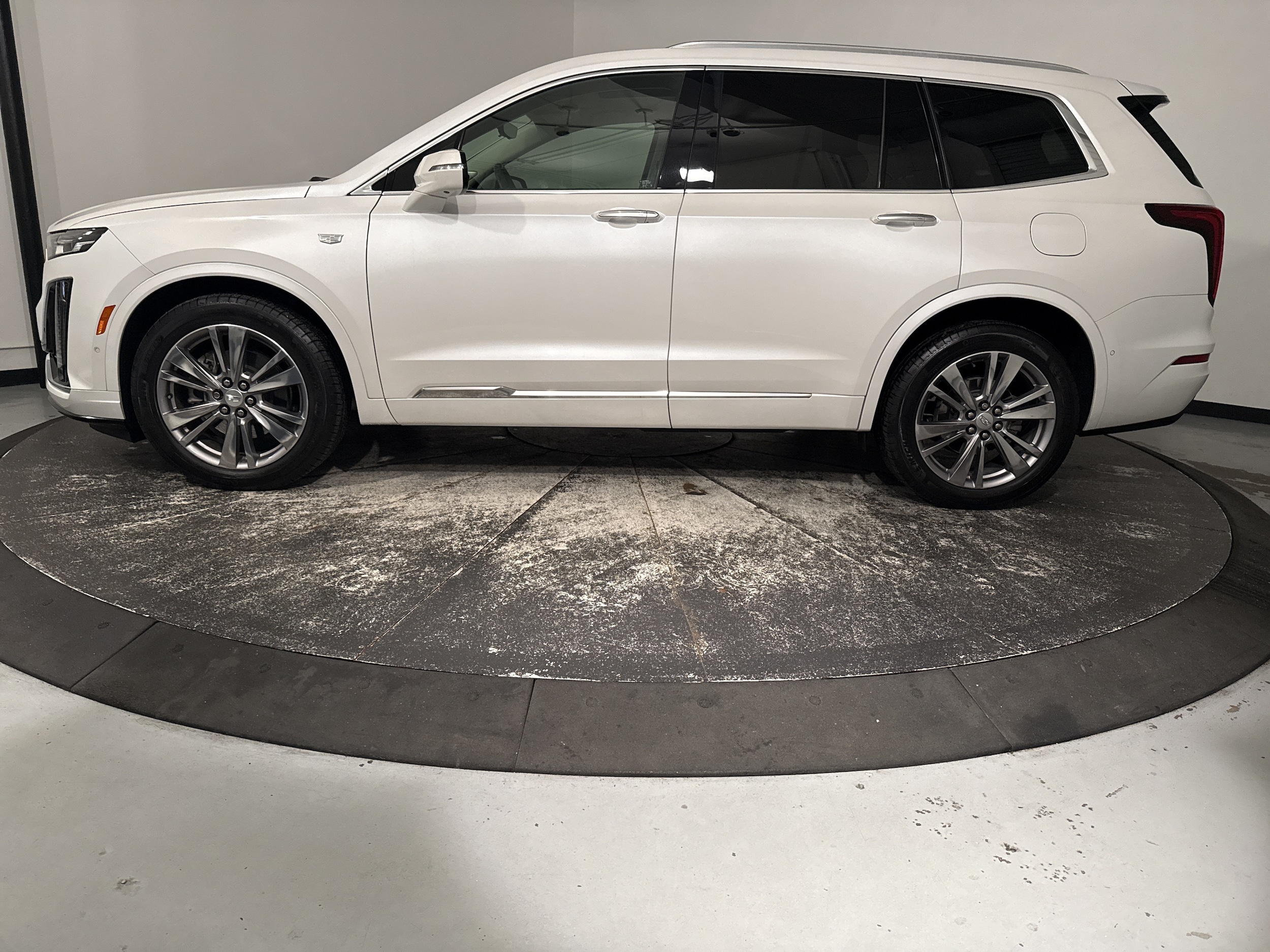 CADILLAC XT6 FWD Premium Luxury