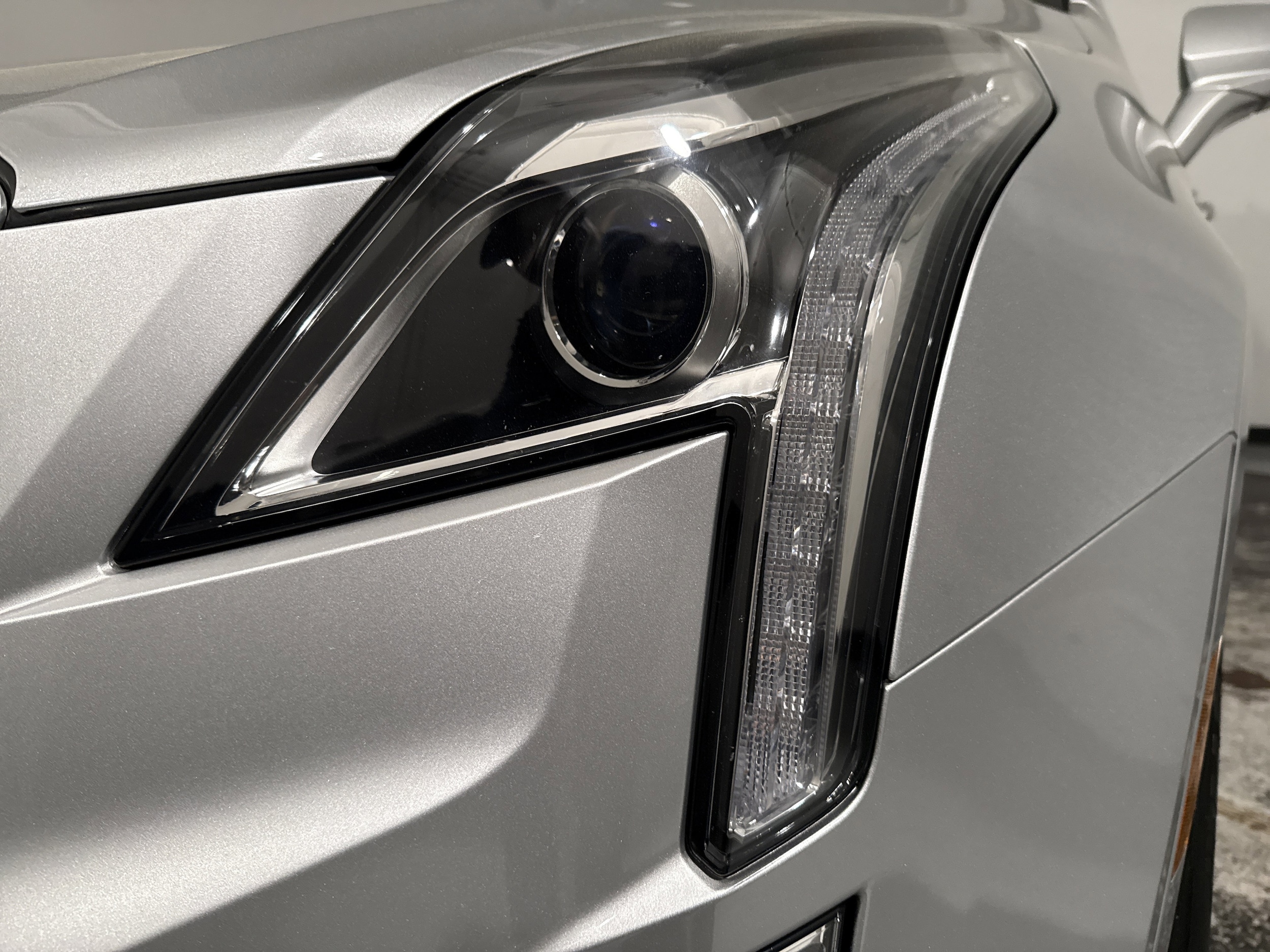 2017 CADILLAC XT5 Luxury FWD photo 4